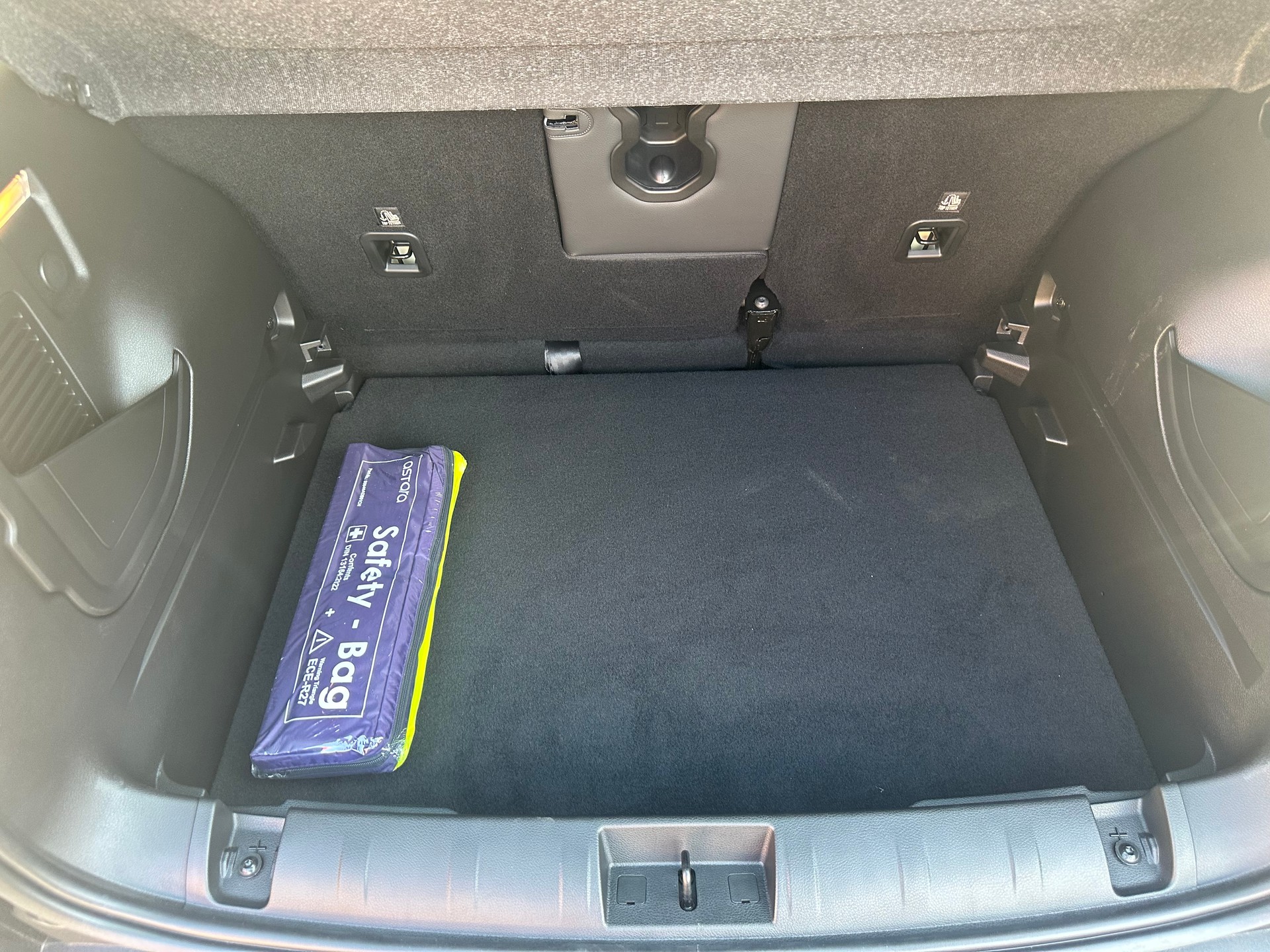 JEEP Renegade 1.5 MHEV Summit Sky-image-15
