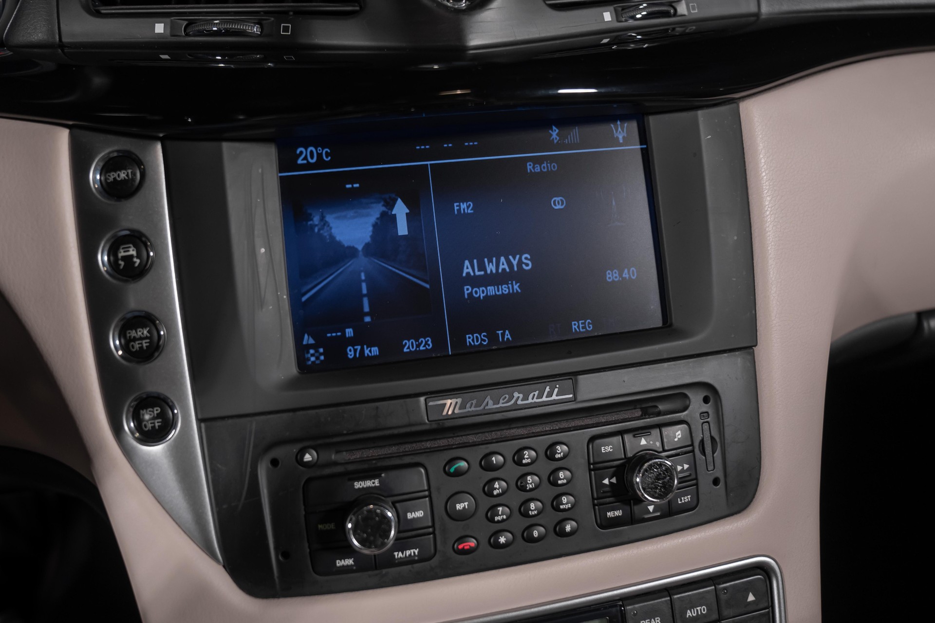 MASERATI Gran Cabrio 4.7 V8-image-25