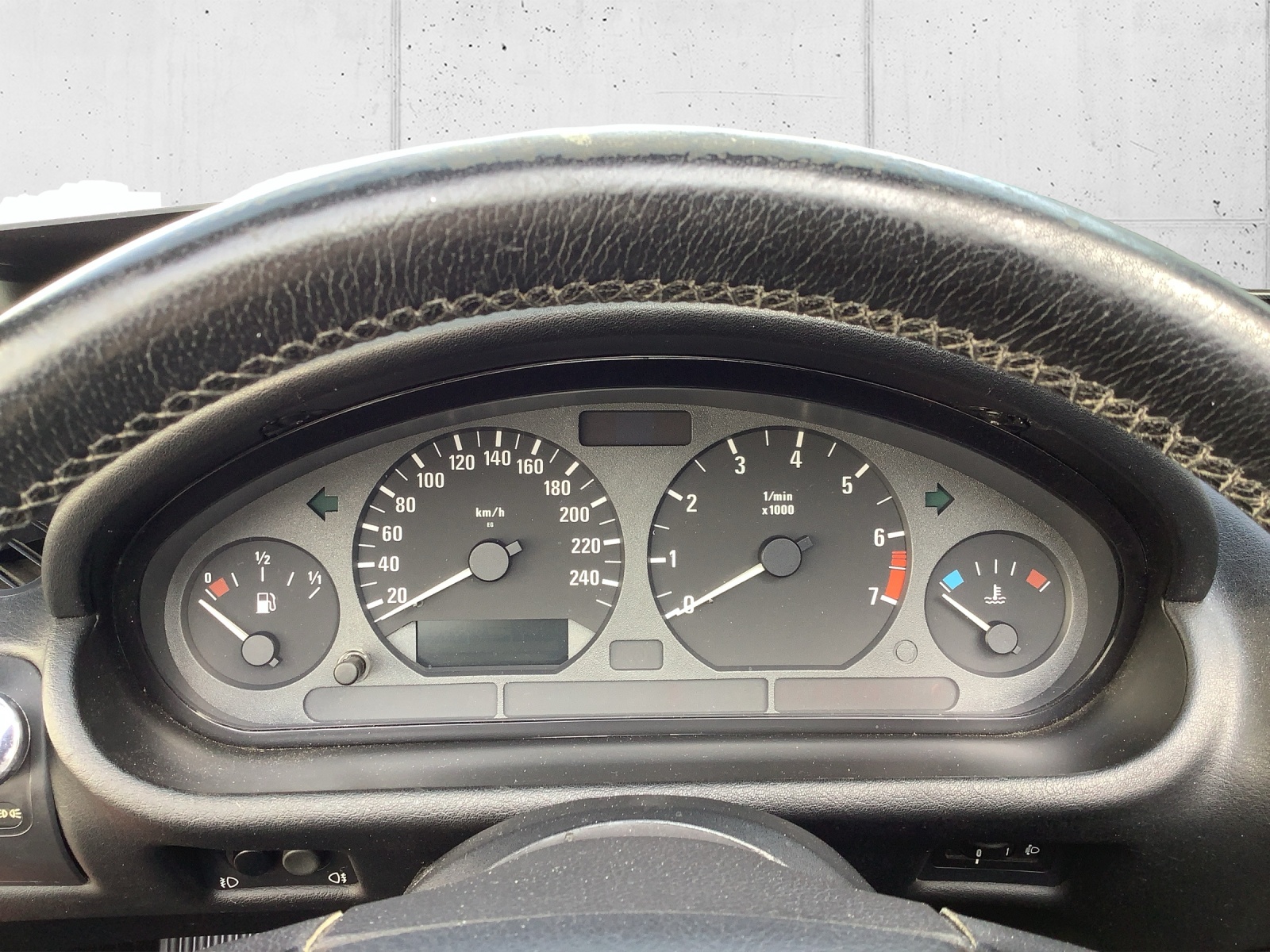 BMW Z3 1.9i Roadster-image-14