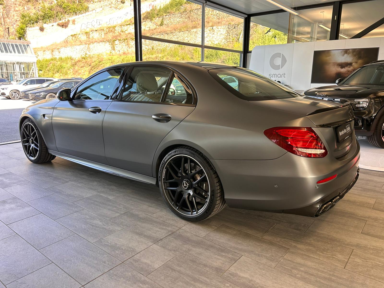 MERCEDES-BENZ E 63 AMG 4Matic-image-2
