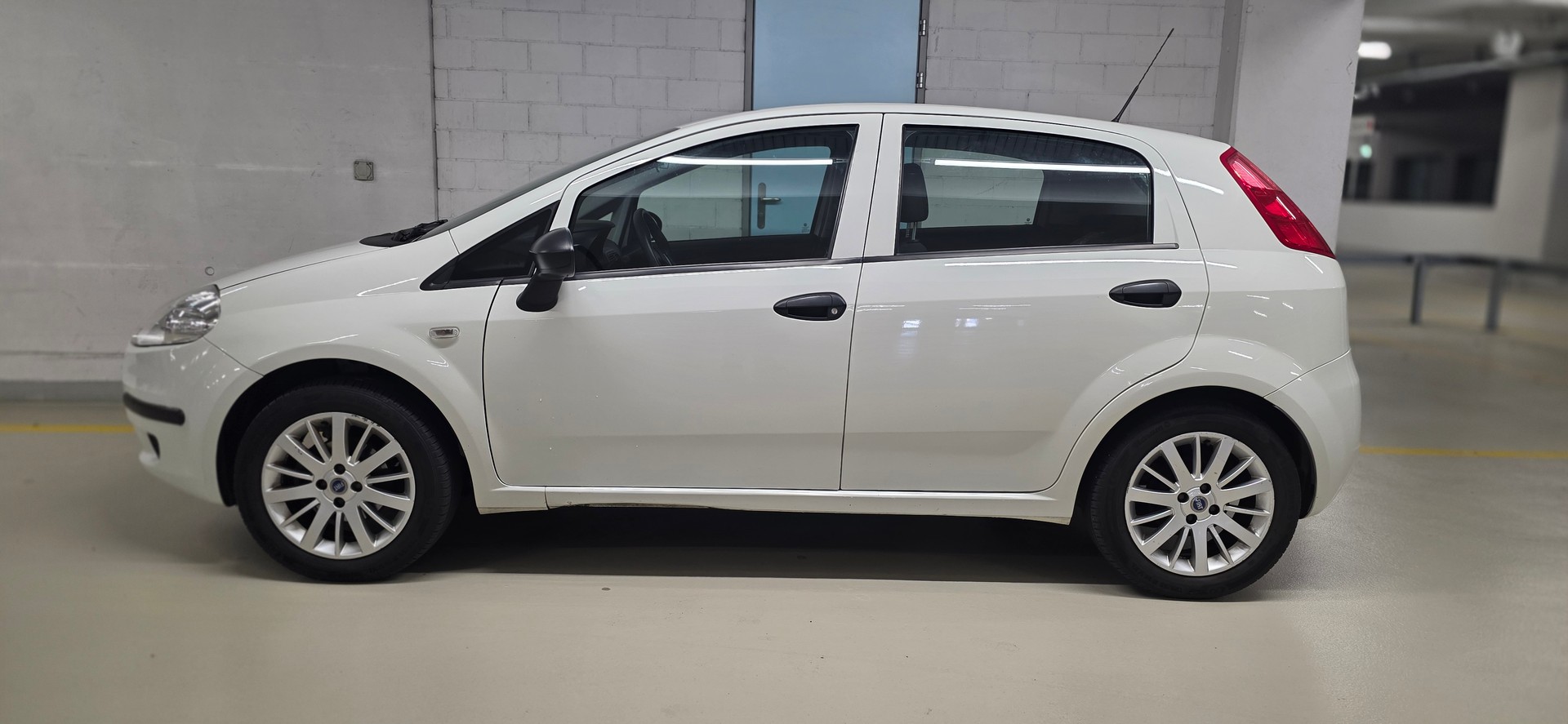FIAT Punto 1.2 Pop-image-1