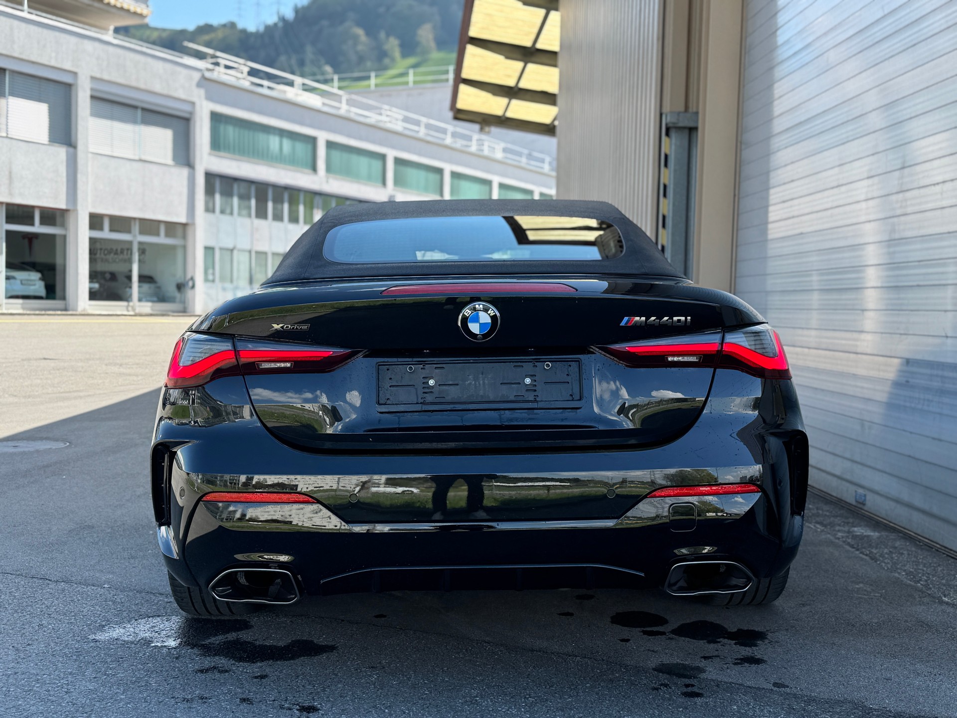 BMW M440i xDrive 48V Cabriolet Steptronic-image-4