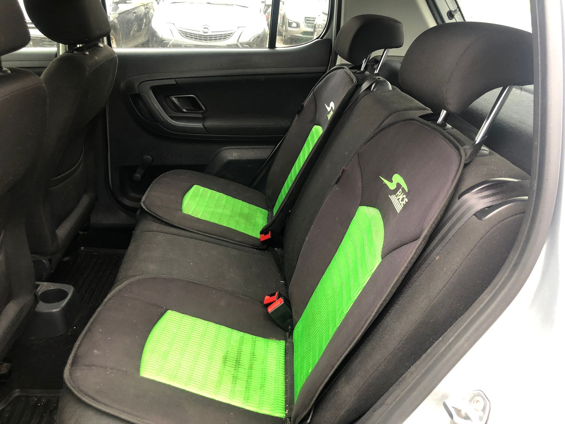SKODA Fabia 1.2 TDI Greenline-image-7