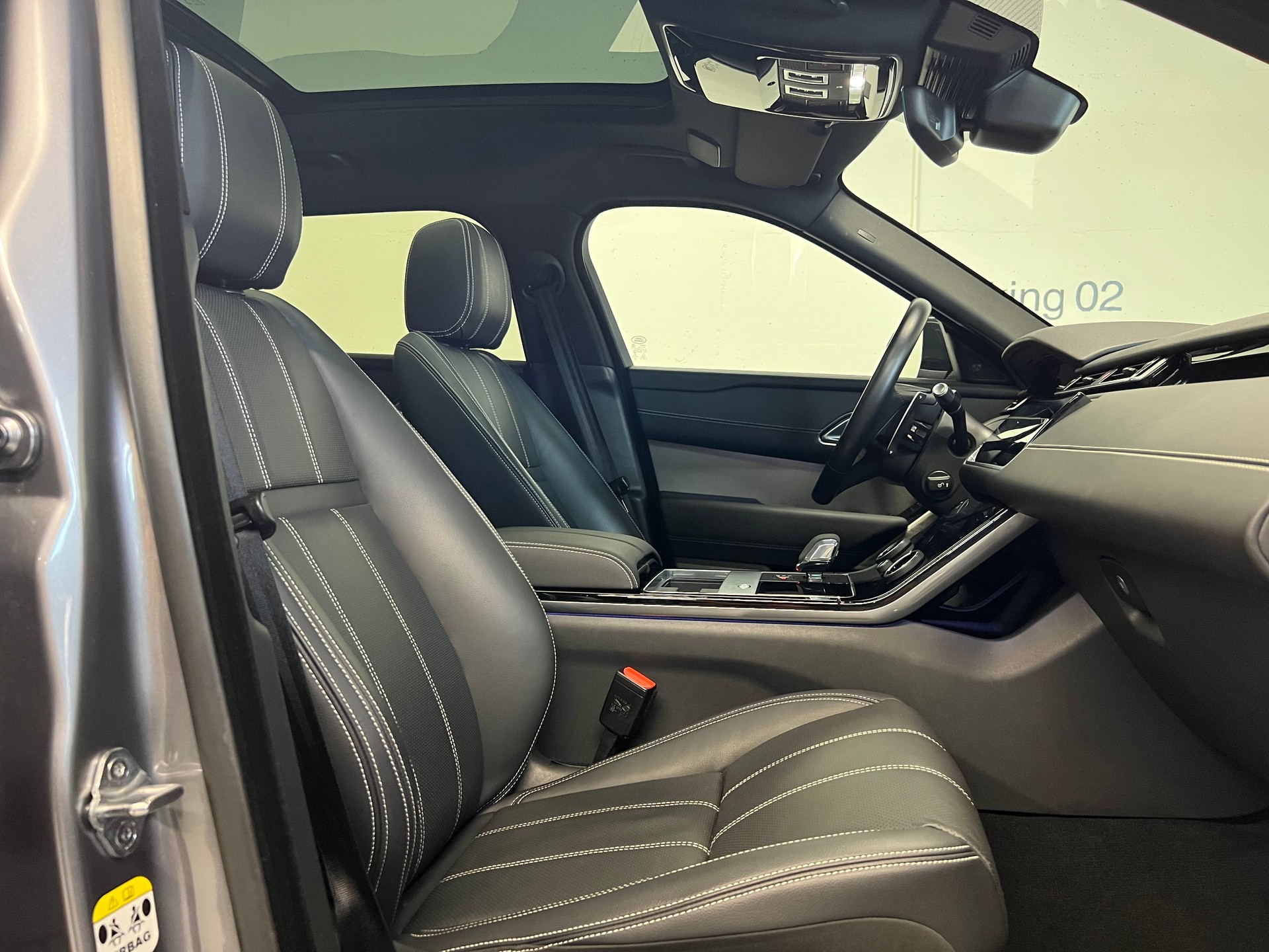 LAND ROVER Range Rover Velar 2.0 T R-Dynamic SE-image-5