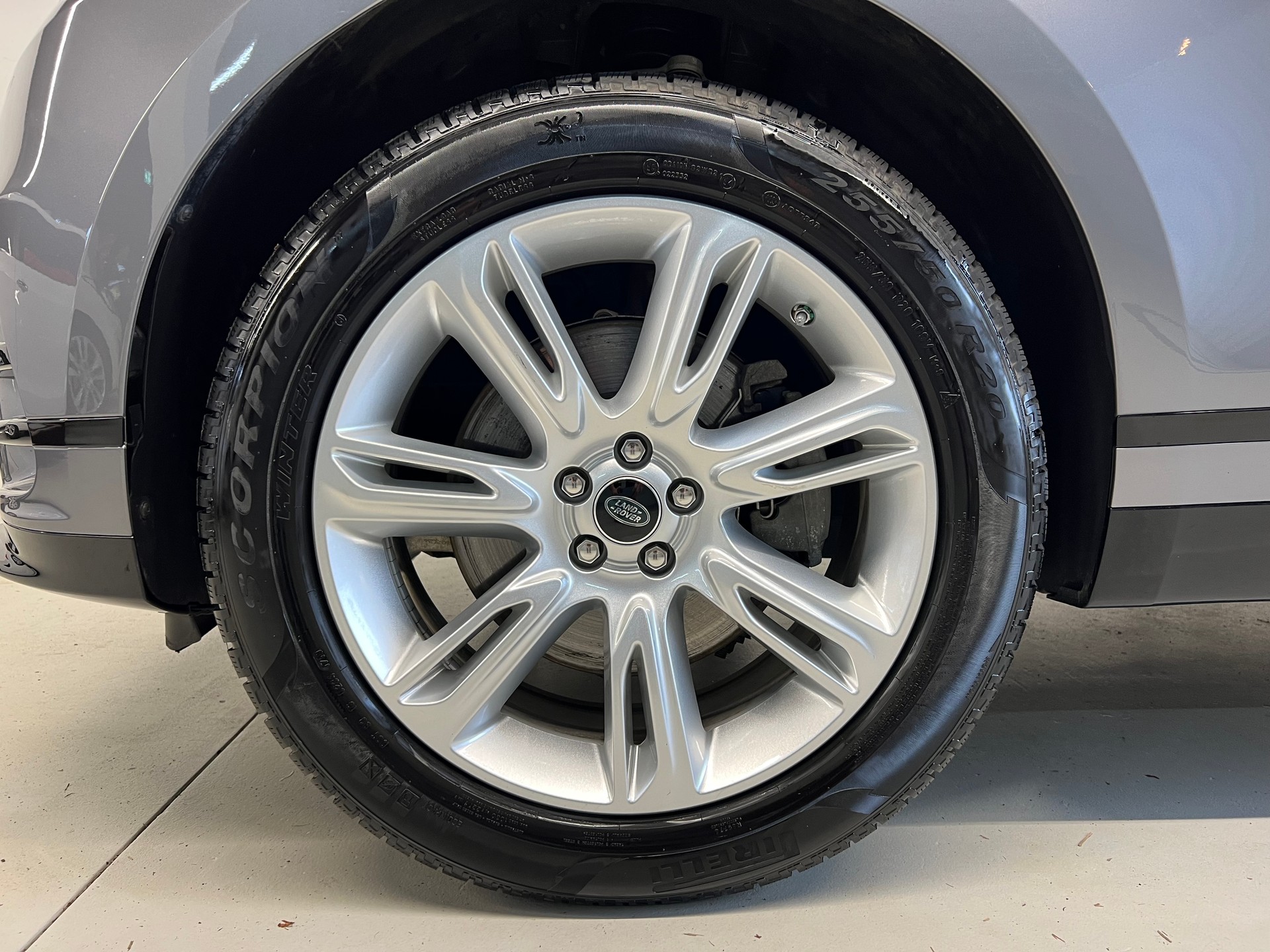 LAND ROVER Range Rover Velar 2.0 T R-Dynamic SE-image-10