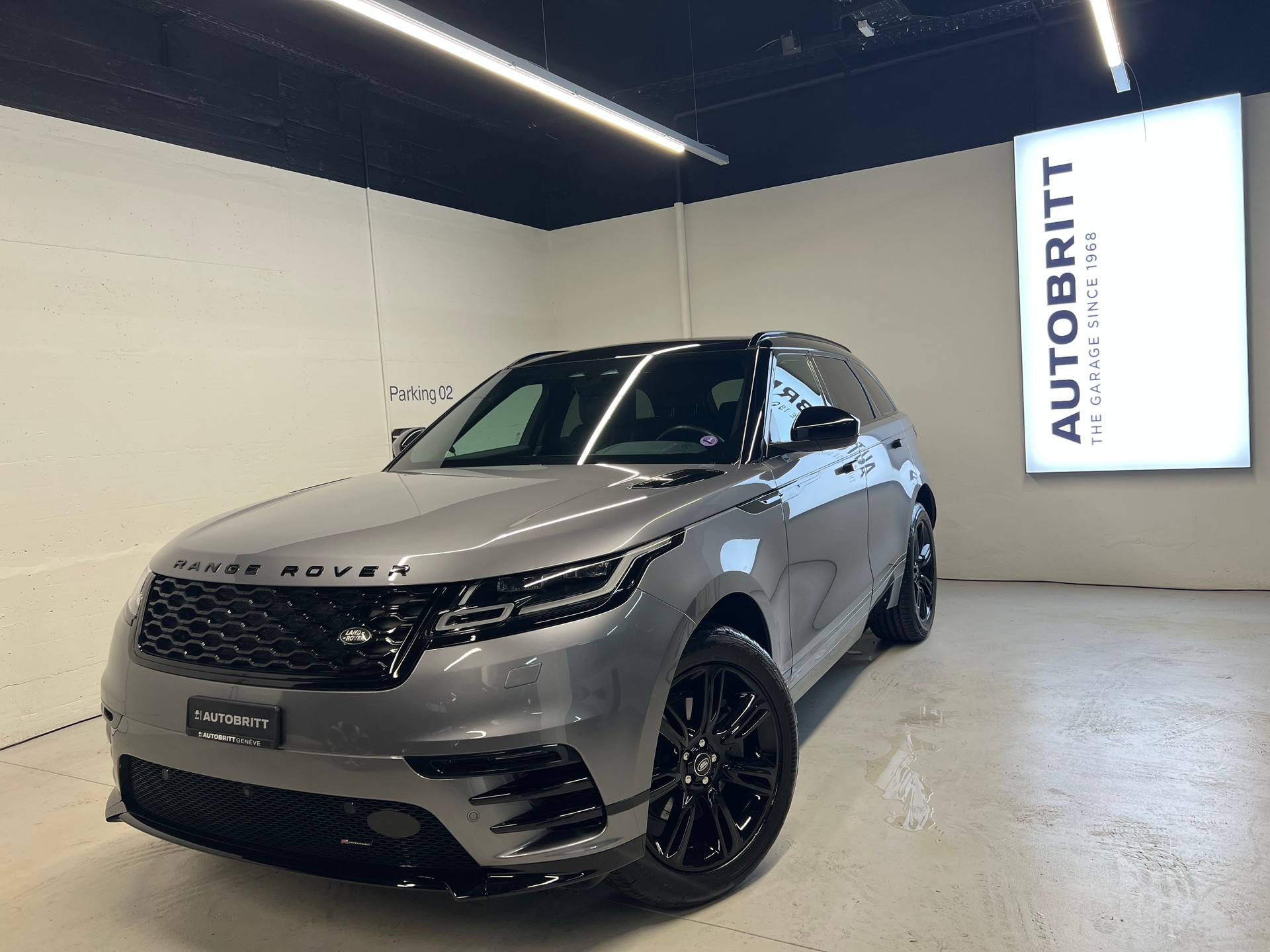 LAND ROVER Range Rover Velar 2.0 T R-Dynamic SE-image-0