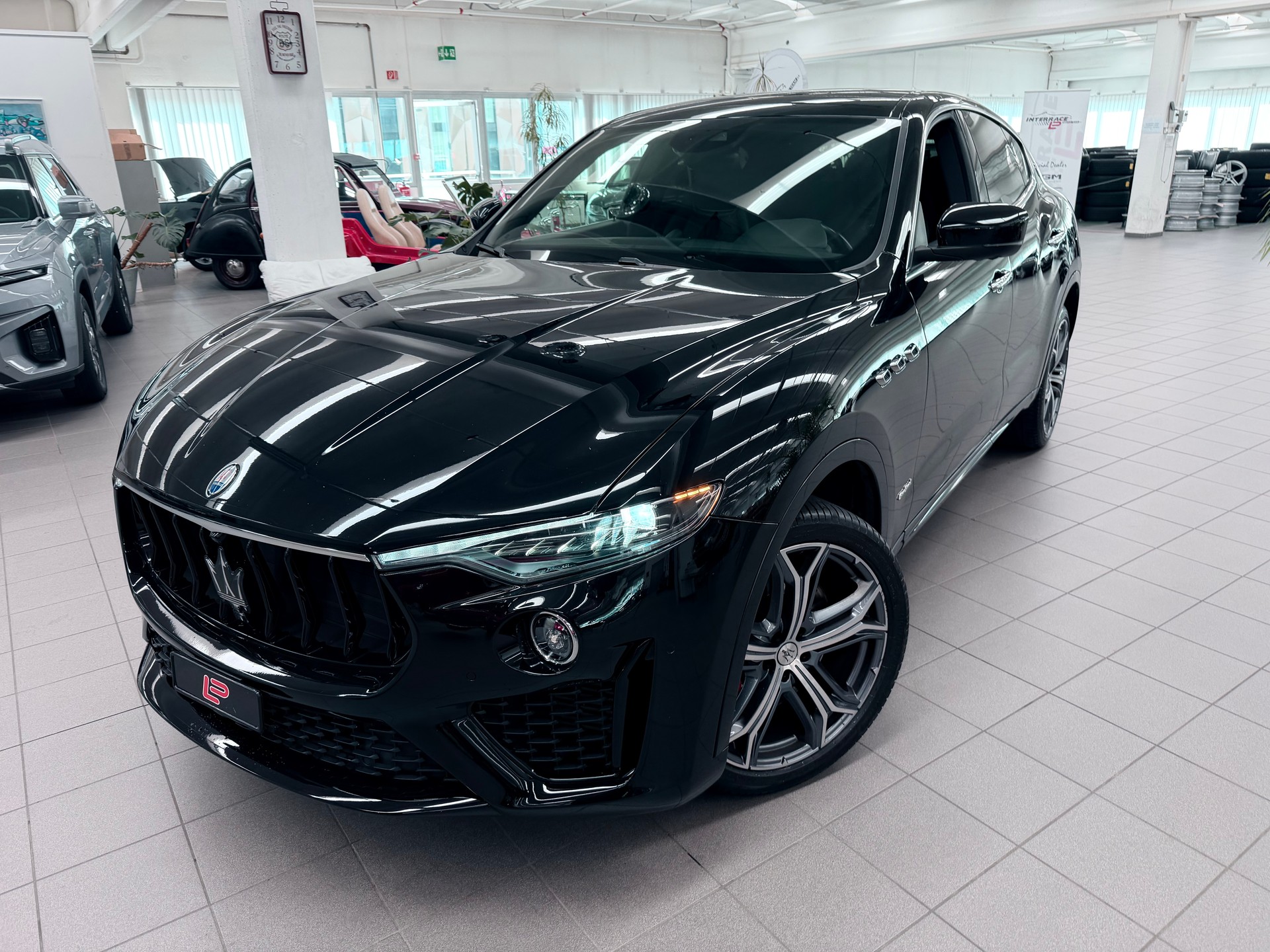 MASERATI Levante D 3.0 V6 Automatica-image-0