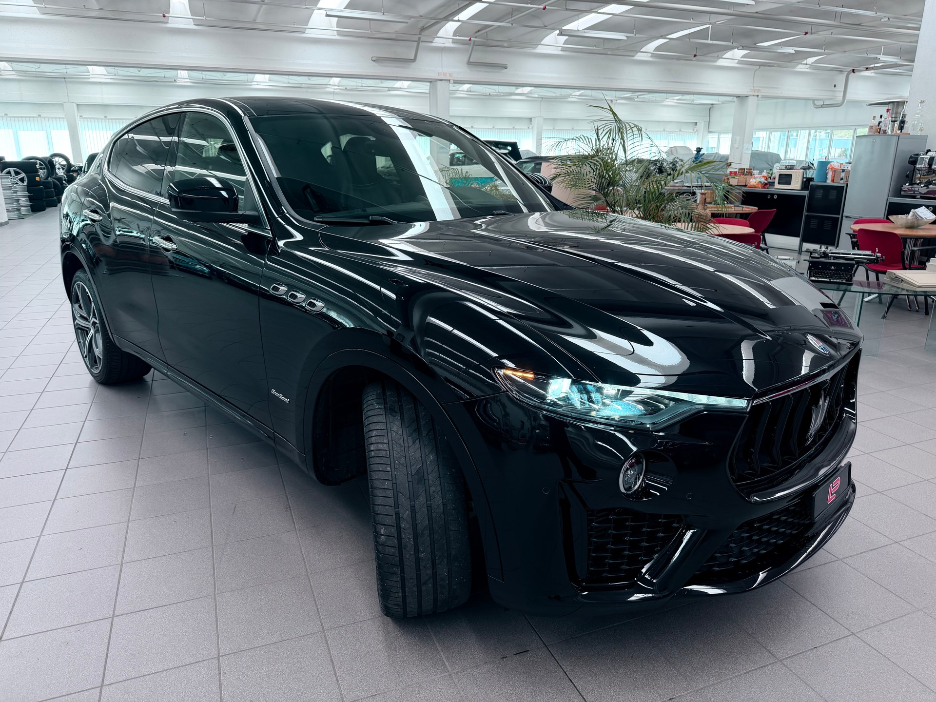 MASERATI Levante D 3.0 V6 Automatica-image-1