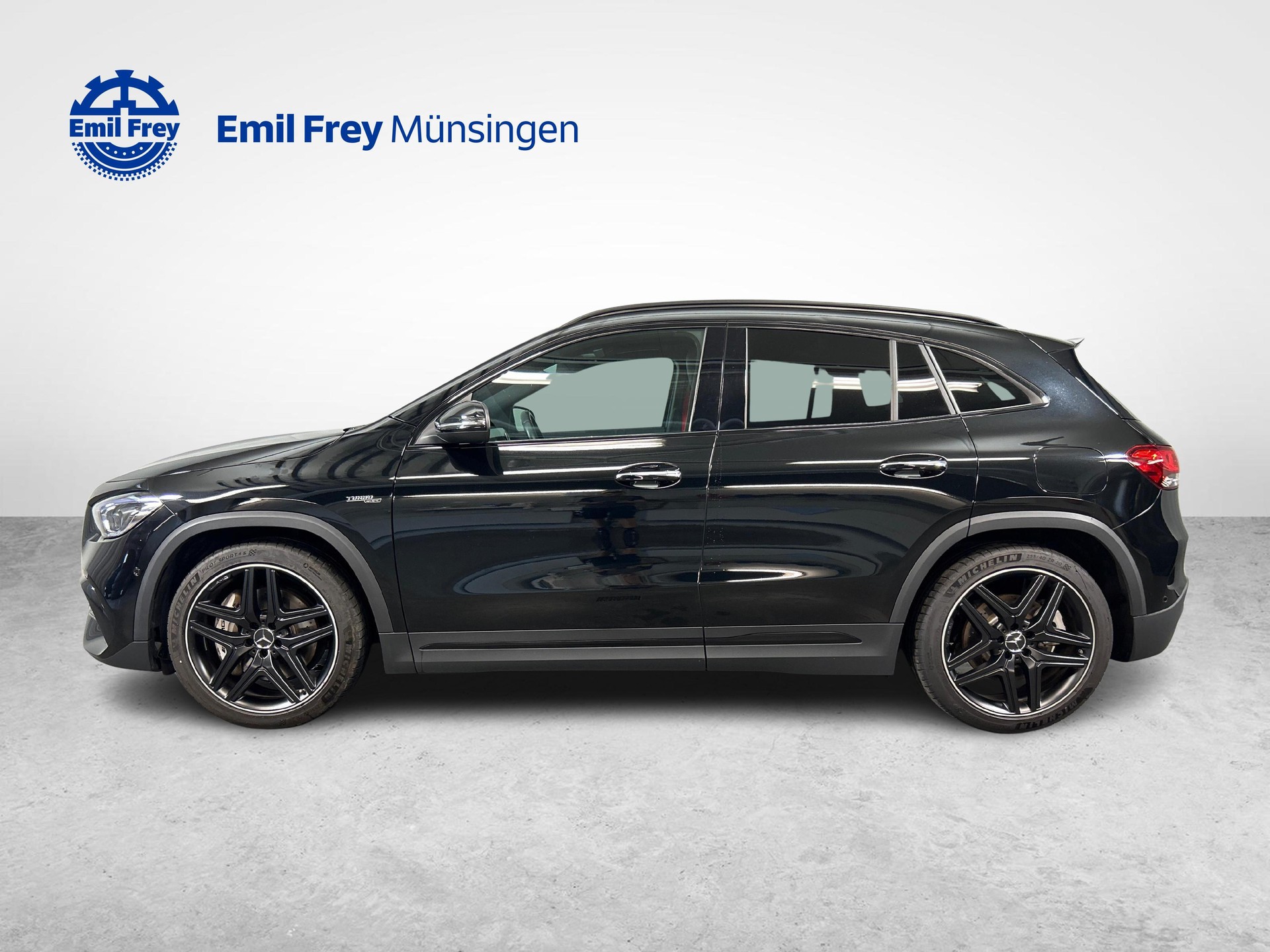 MERCEDES-BENZ GLA 35 AMG 4matic-image-4