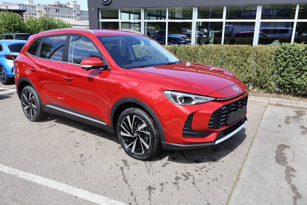 MG ZS 1.5 Hybrid+ Luxury-image-1