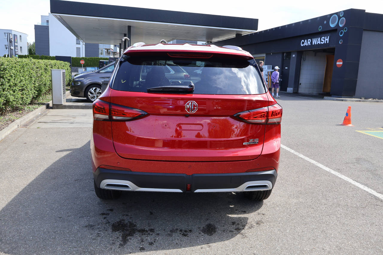 MG ZS 1.5 Hybrid+ Luxury-image-3