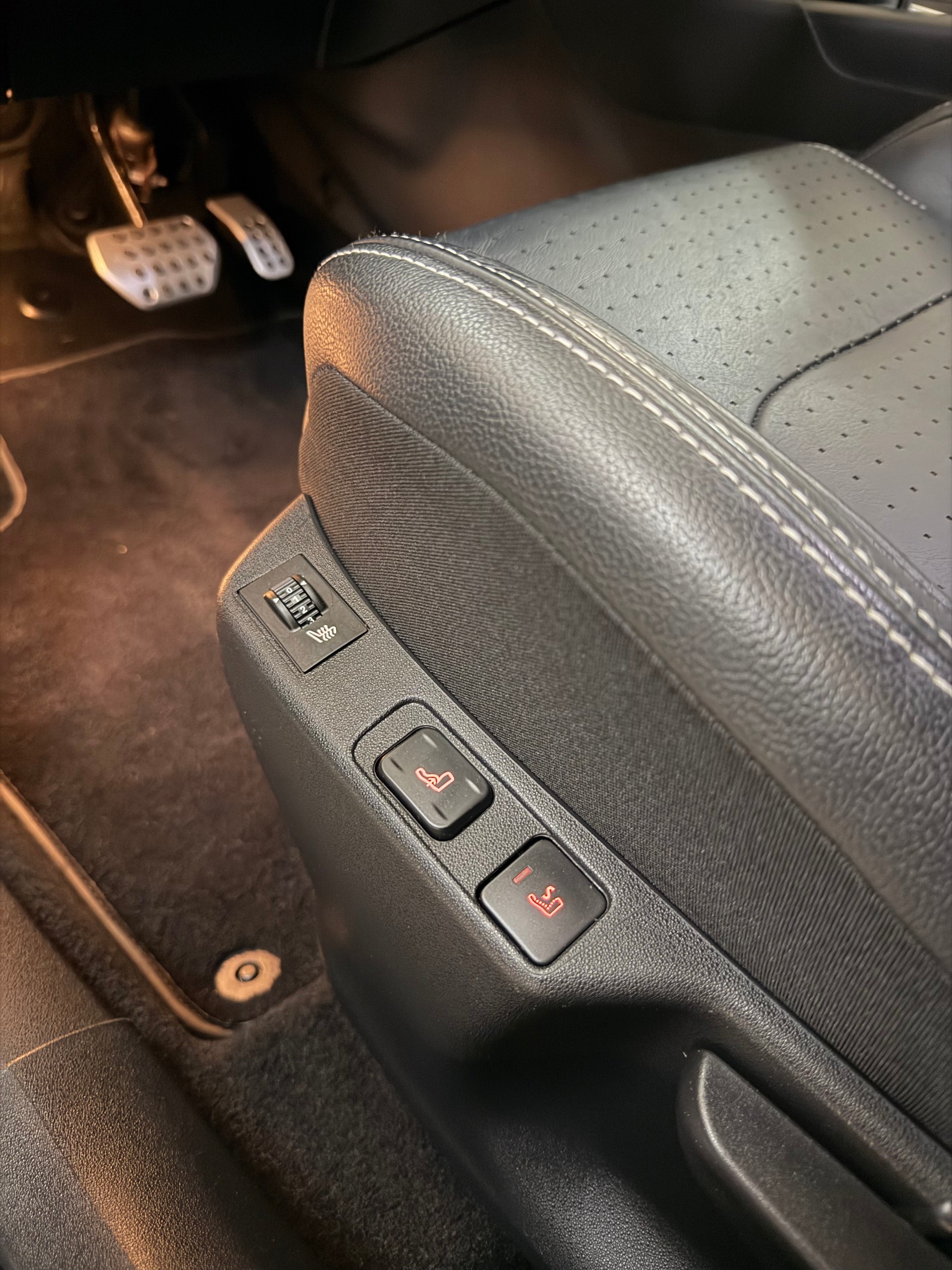 DS AUTOMOBILES DS4 1.6 THP Sport Chic Automatic-image-12