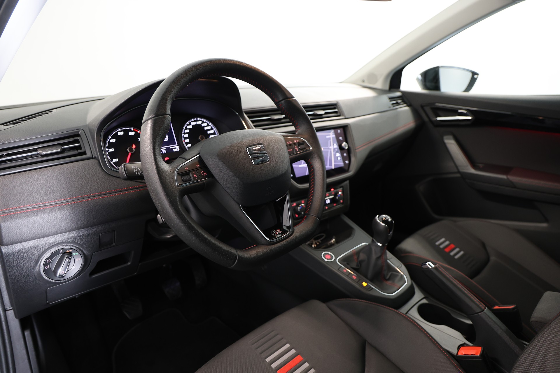 SEAT Ibiza 1.5 TSI EVO Swiss FR-image-7