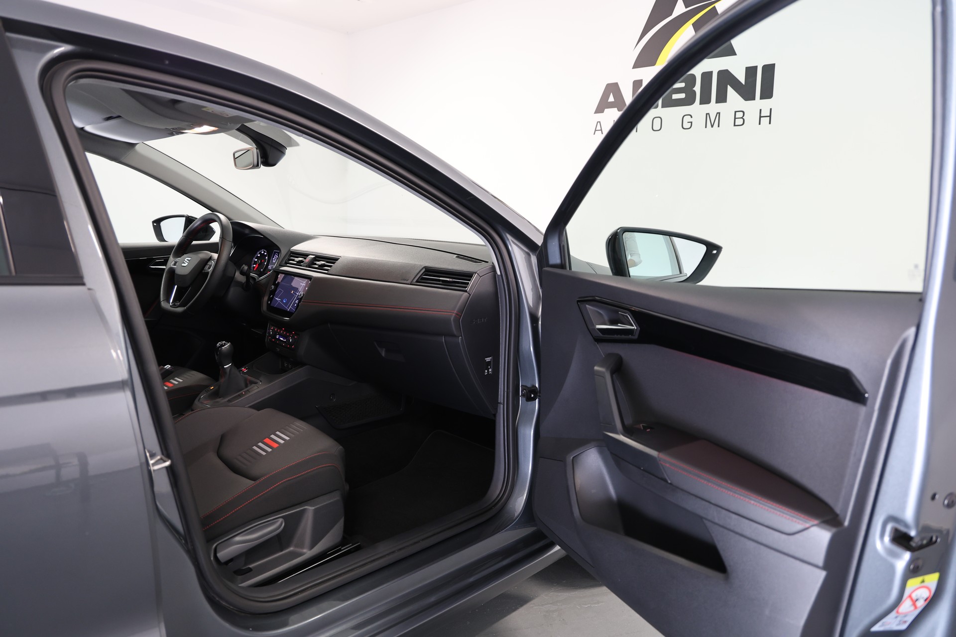 SEAT Ibiza 1.5 TSI EVO Swiss FR-image-10