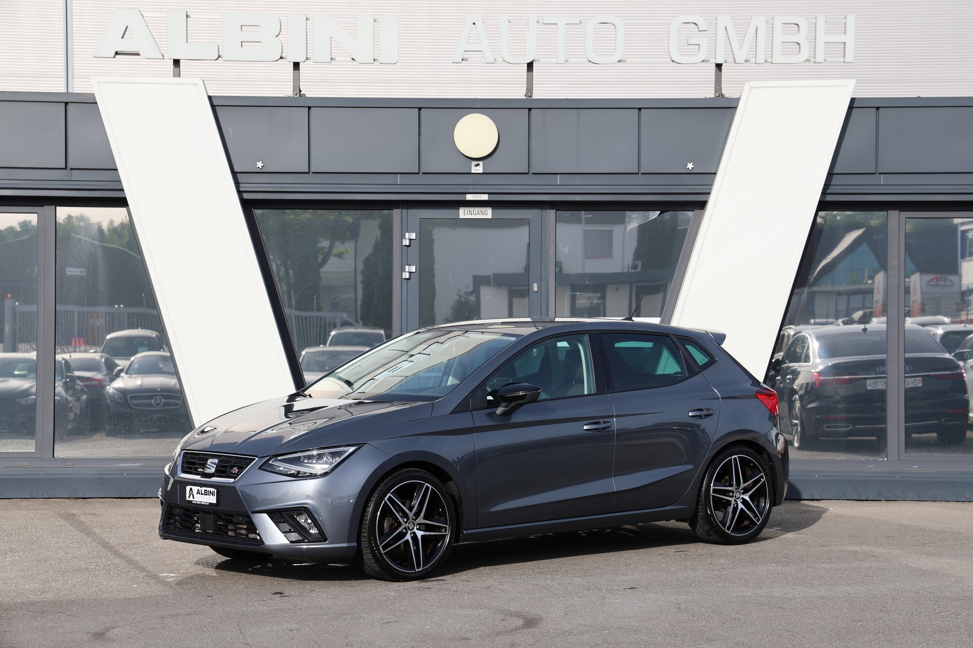 SEAT Ibiza 1.5 TSI EVO Swiss FR-image-0