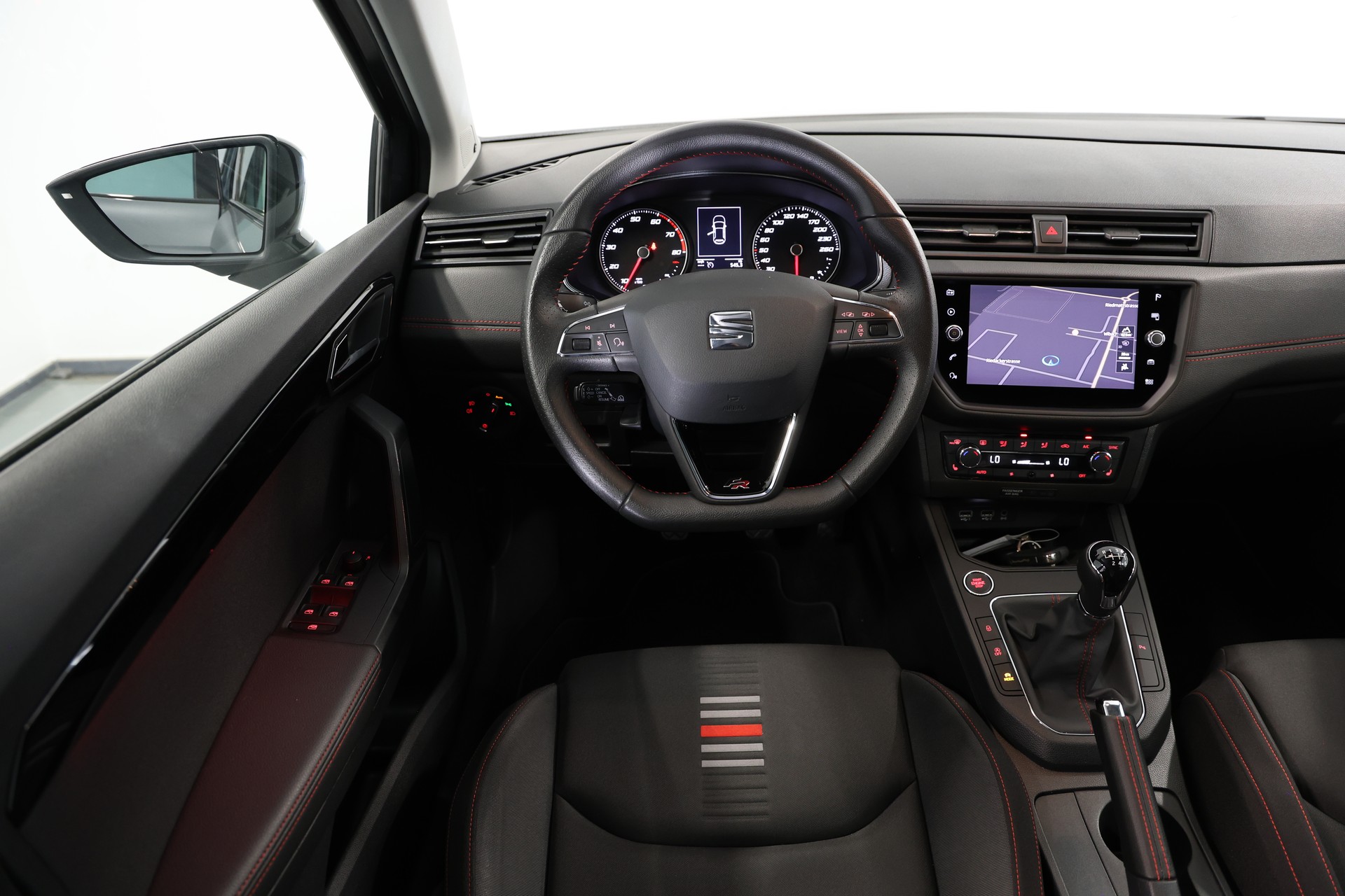SEAT Ibiza 1.5 TSI EVO Swiss FR-image-8