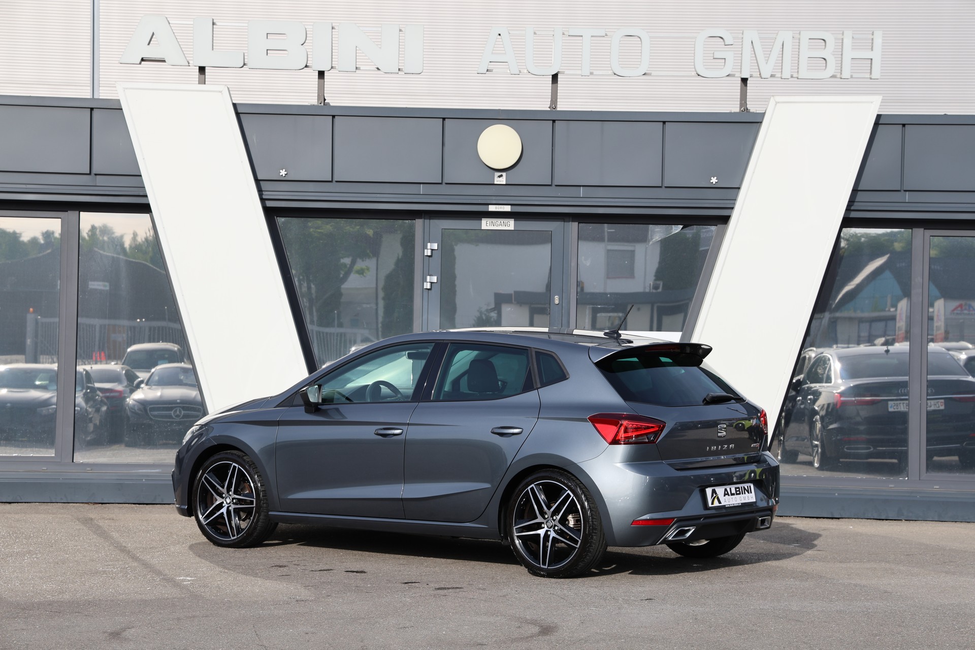 SEAT Ibiza 1.5 TSI EVO Swiss FR-image-3
