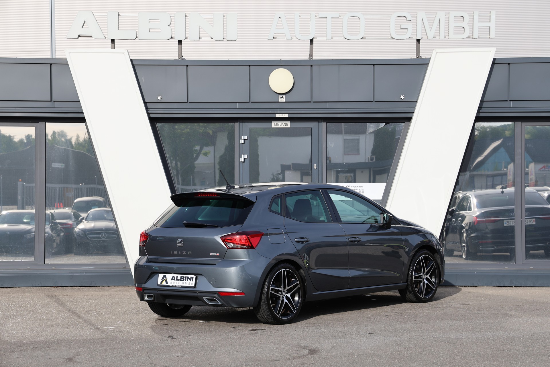 SEAT Ibiza 1.5 TSI EVO Swiss FR-image-2