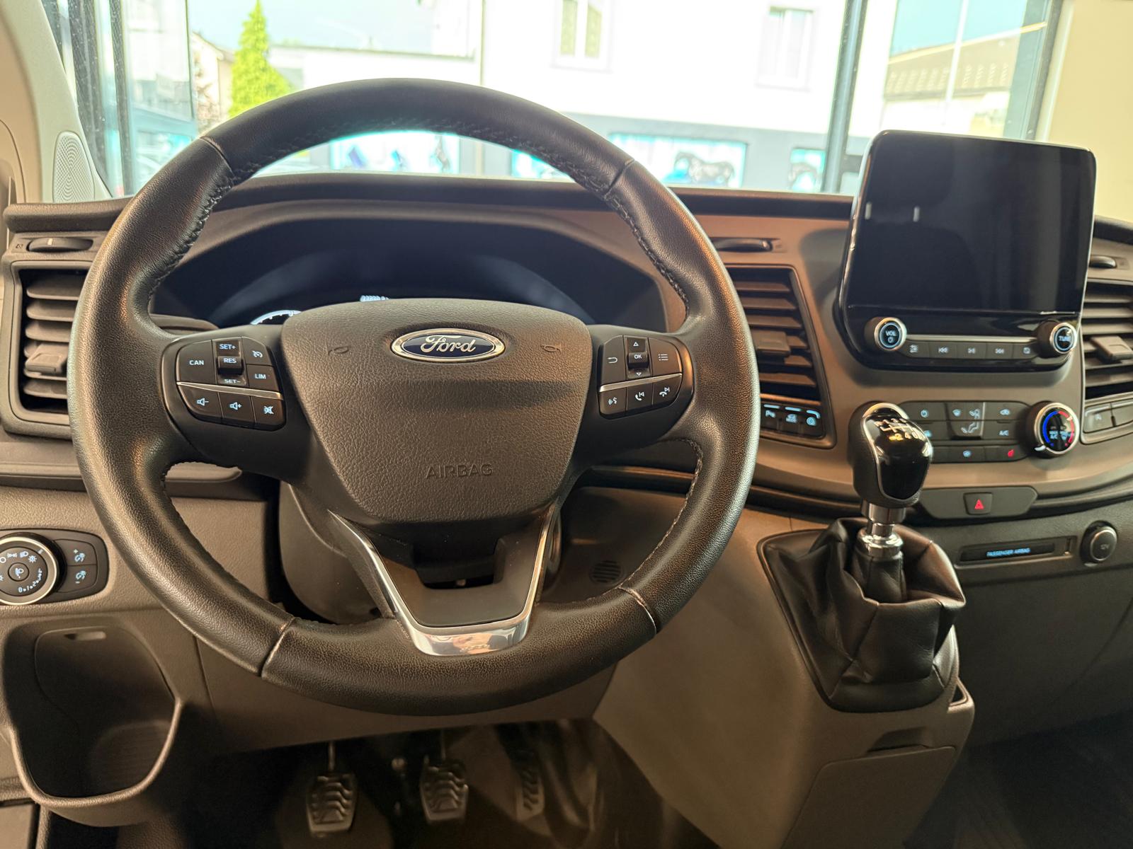 FORD Transit Custom Van 280 L1H1 Trend-image-13