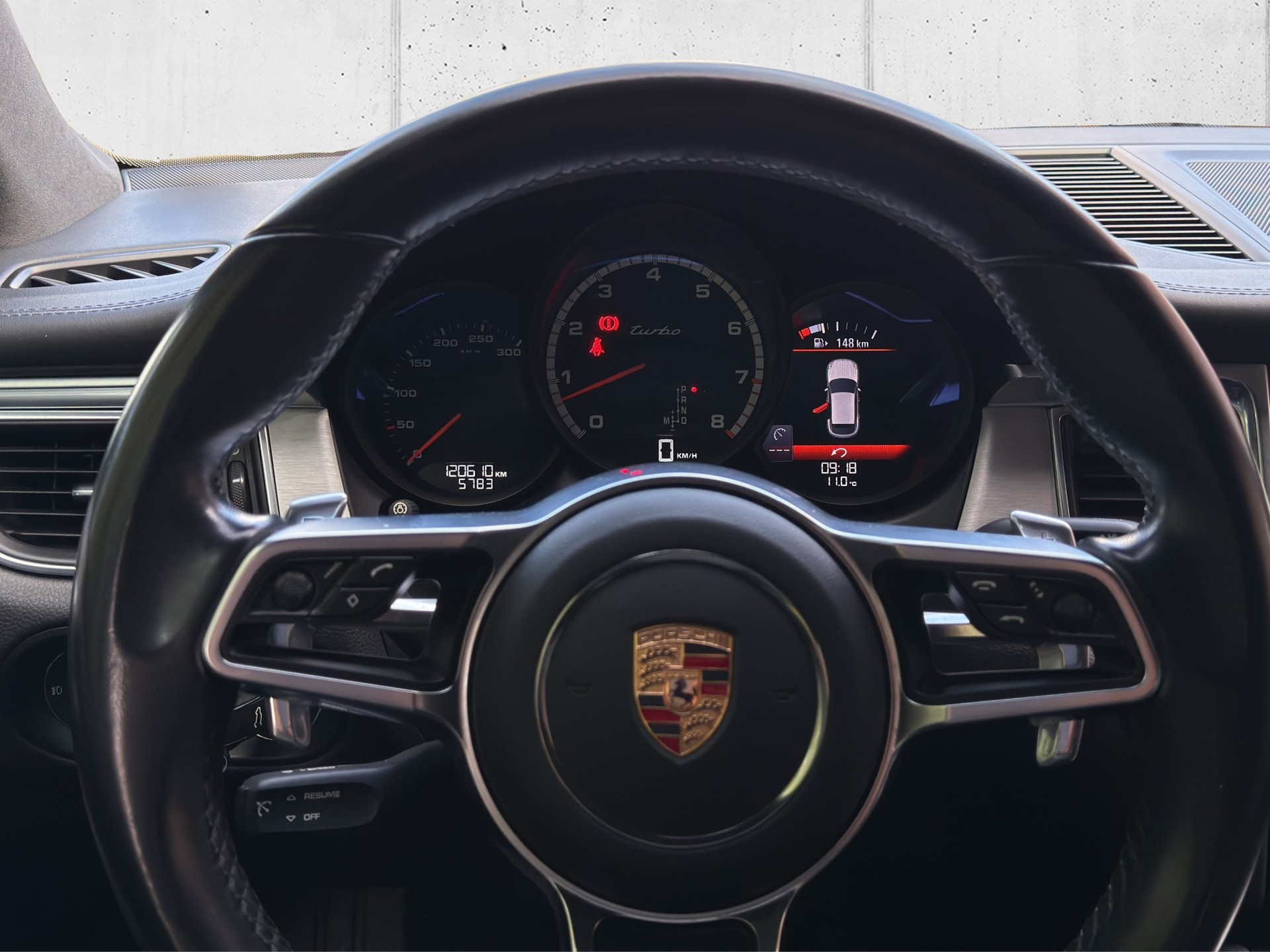 PORSCHE Macan Turbo PDK-image-12