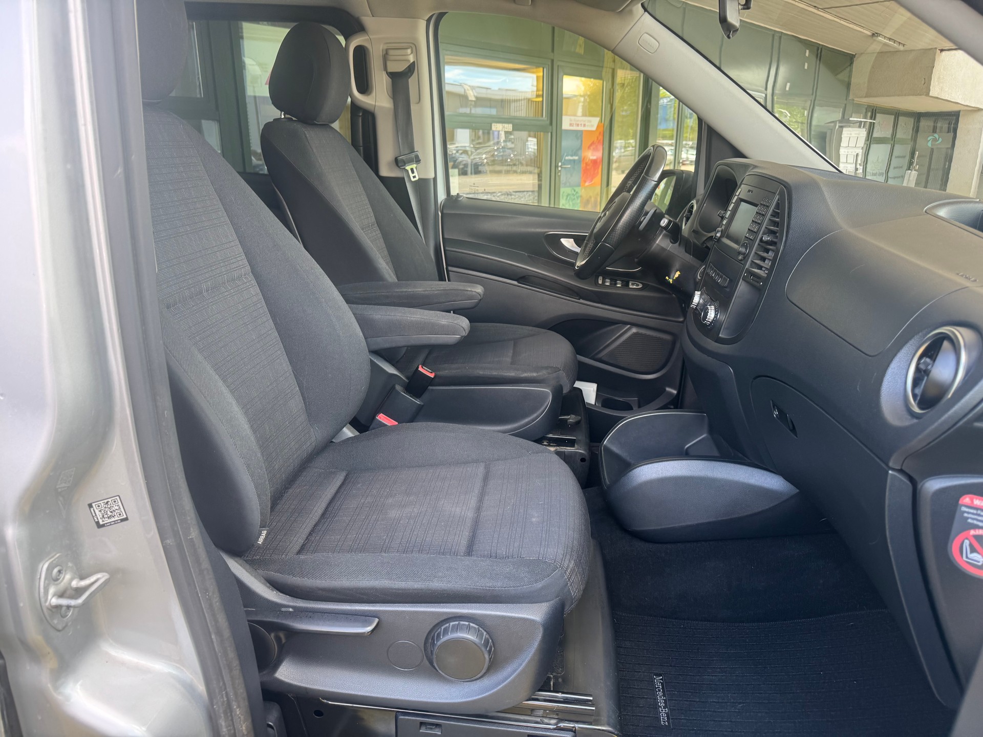 MERCEDES-BENZ Vito 119 BlueTEC Tourer Pro L 7G-Tronic*-image-8