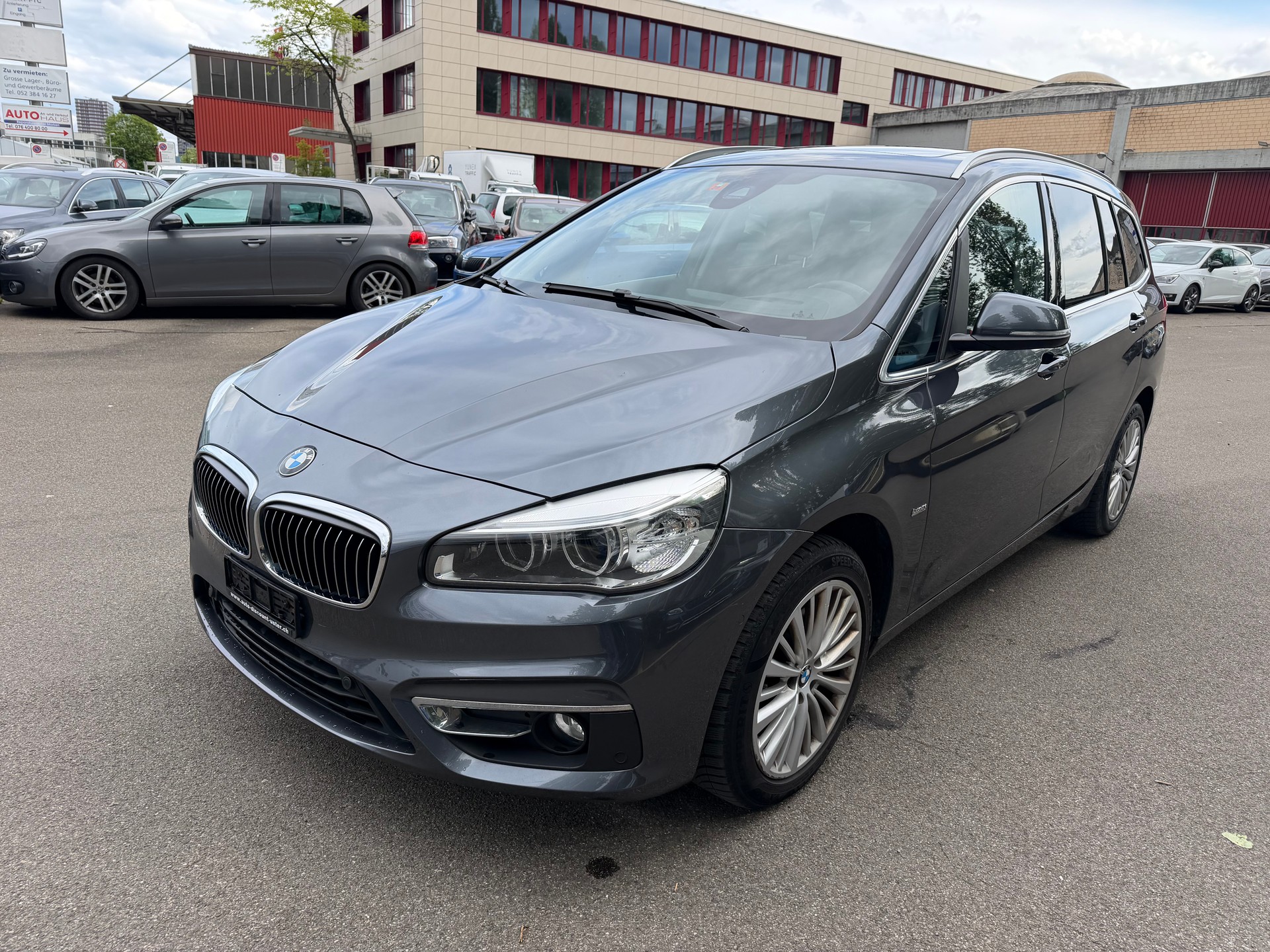 BMW 220d Gran Tourer Luxury Line-image-0