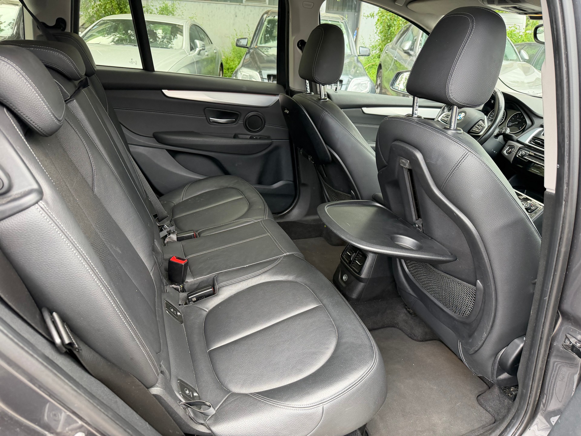 BMW 220d Gran Tourer Luxury Line-image-13