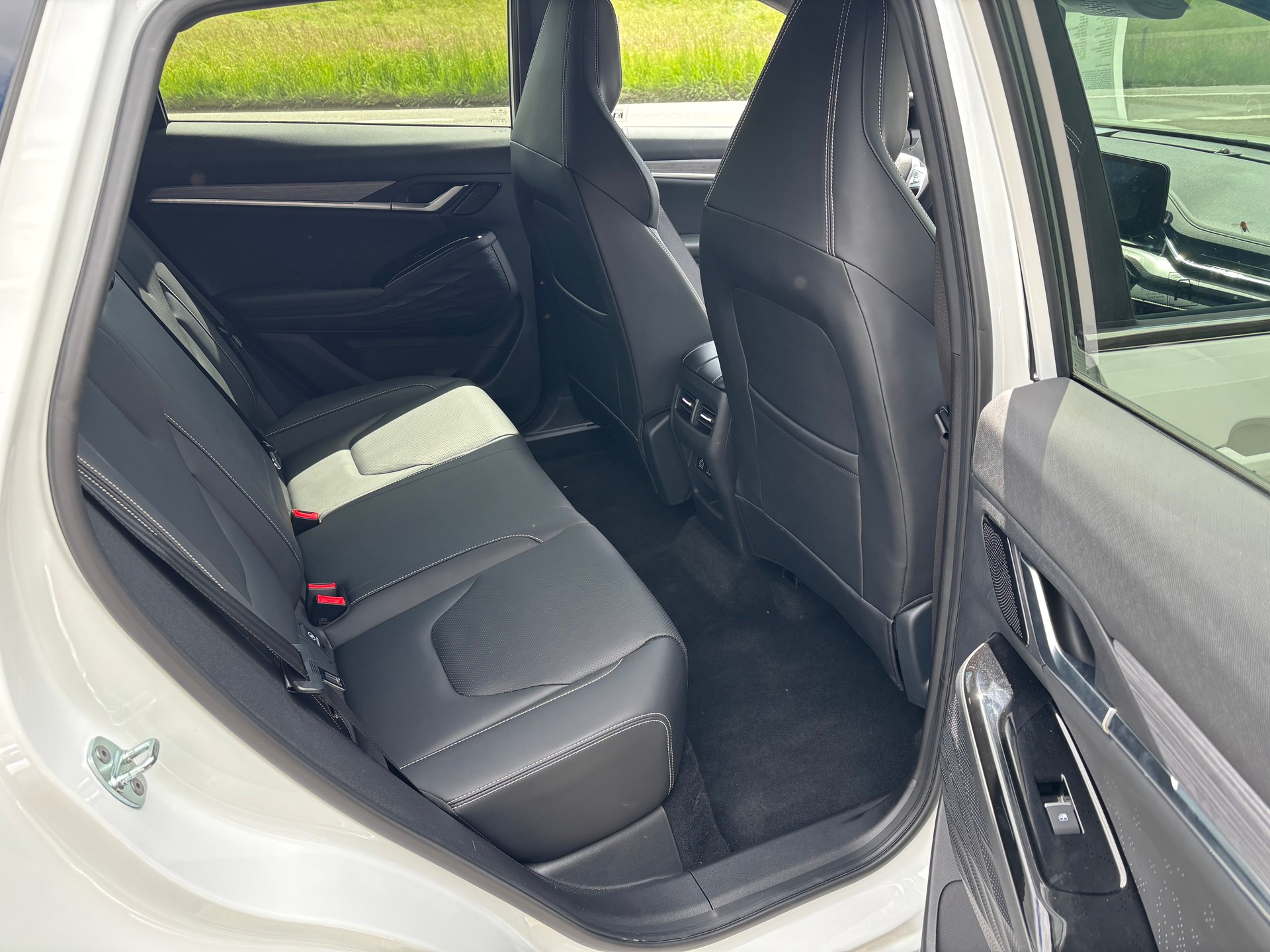 JAC JS6 1.5 PHEV-image-8