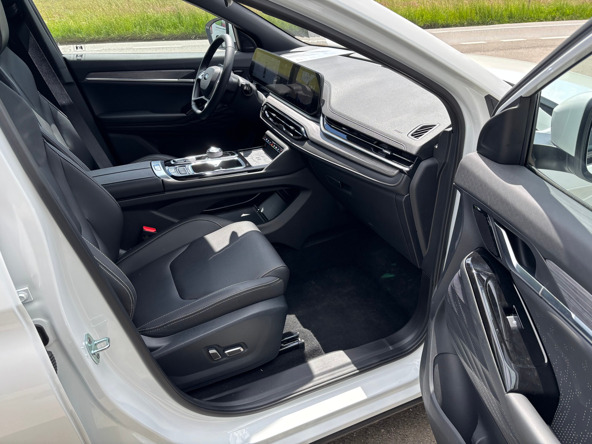 JAC JS6 1.5 PHEV-image-7