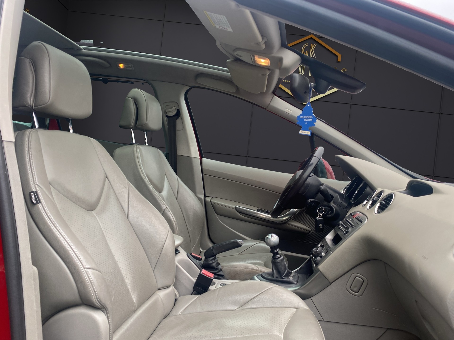 PEUGEOT 308 SW 2.0 HDI Sport-image-14