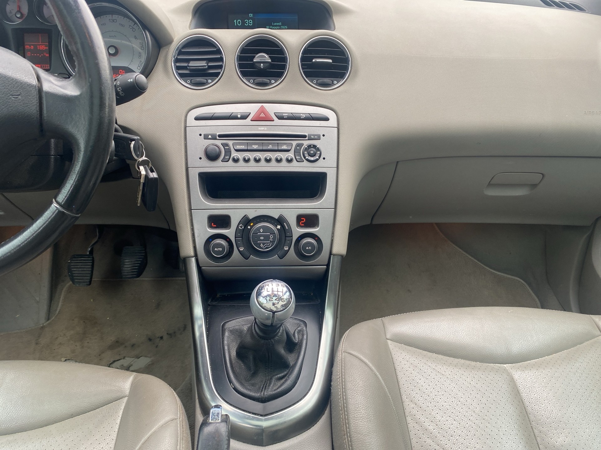 PEUGEOT 308 SW 2.0 HDI Sport-image-13