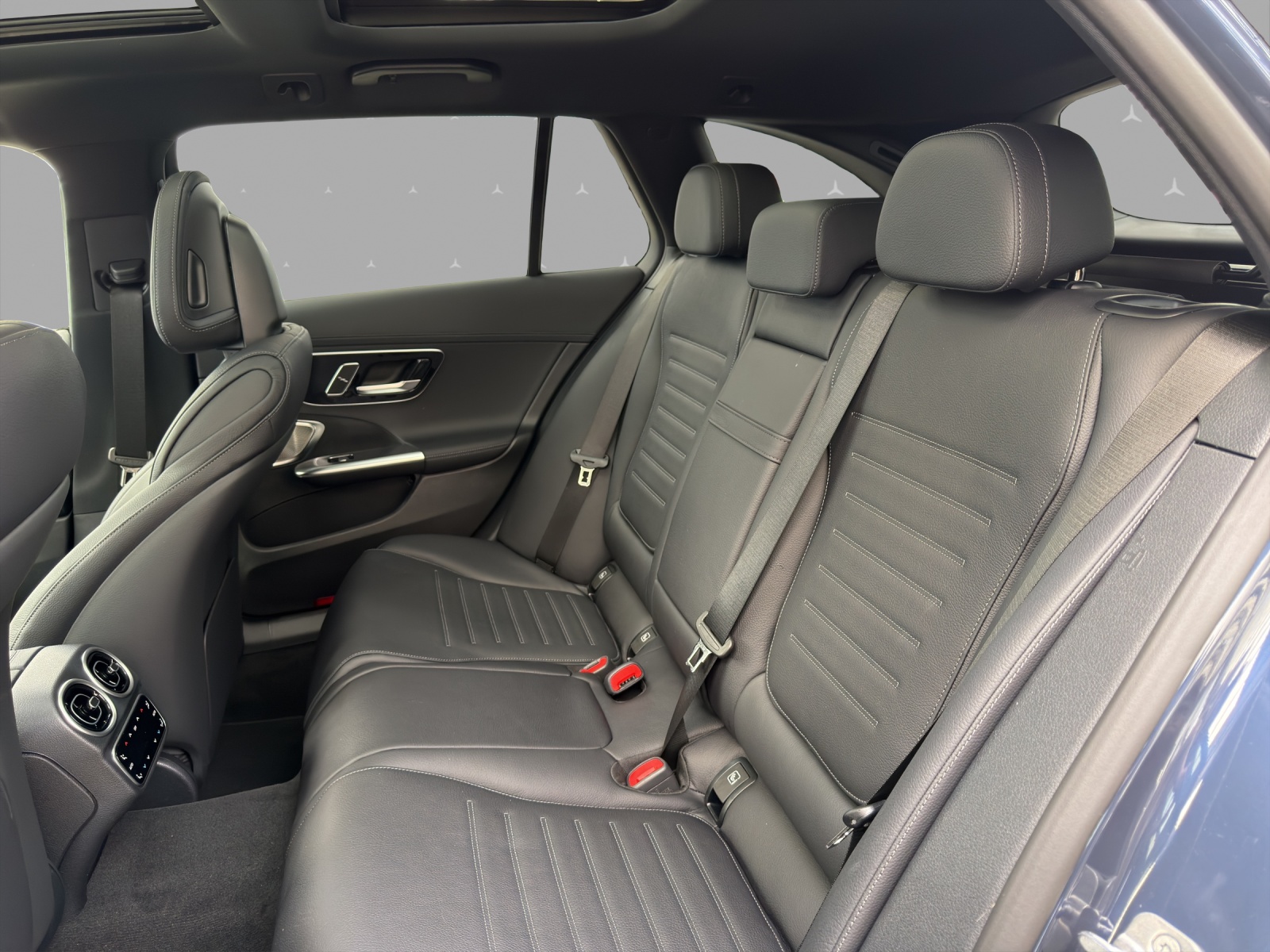 MERCEDES-BENZ C 220 d T 4 Matic Swiss Star-image-13