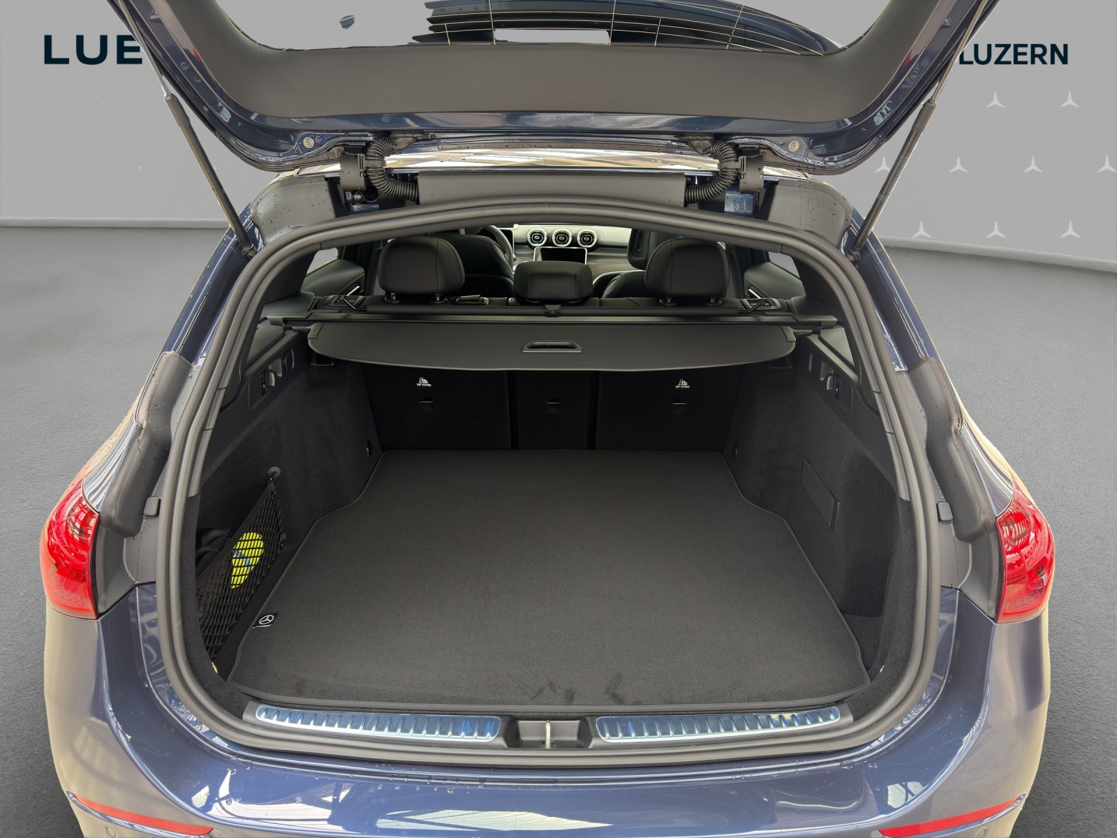 MERCEDES-BENZ C 220 d T 4 Matic Swiss Star-image-14