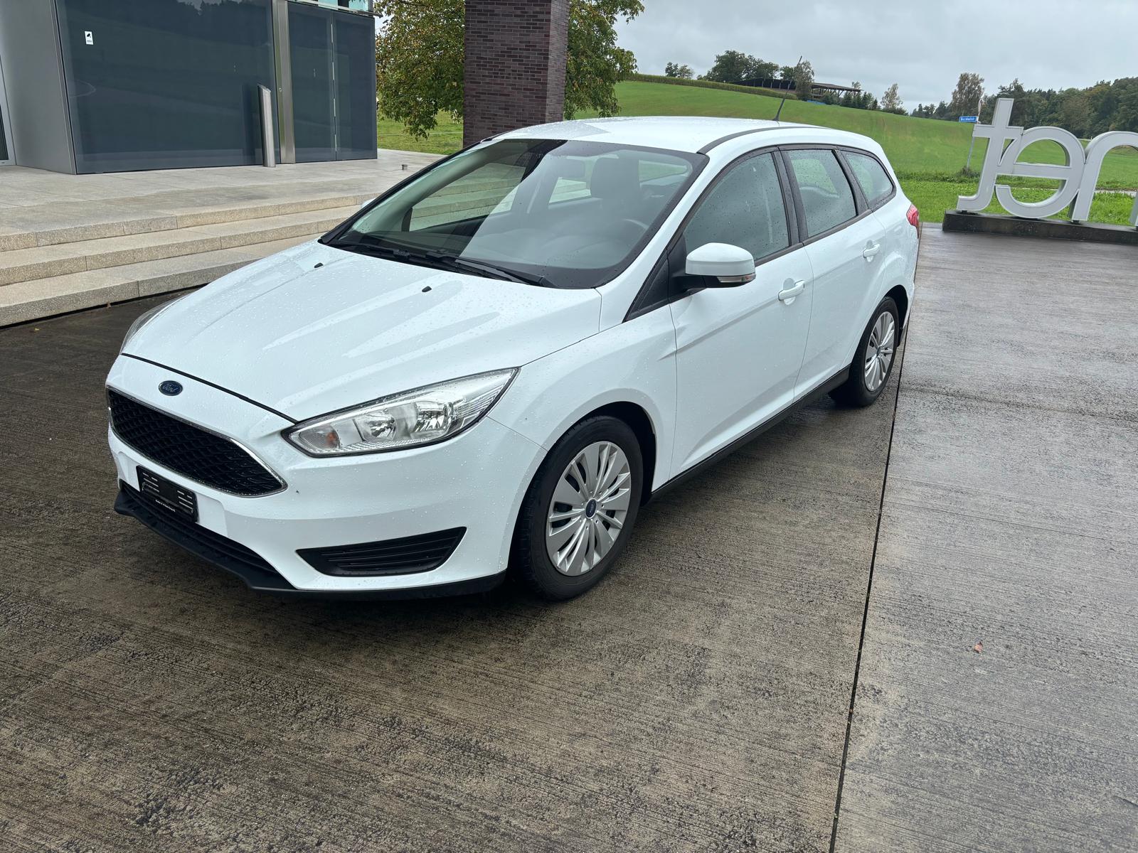 FORD Focus 1.6i VCT Trend PowerShift-image-2