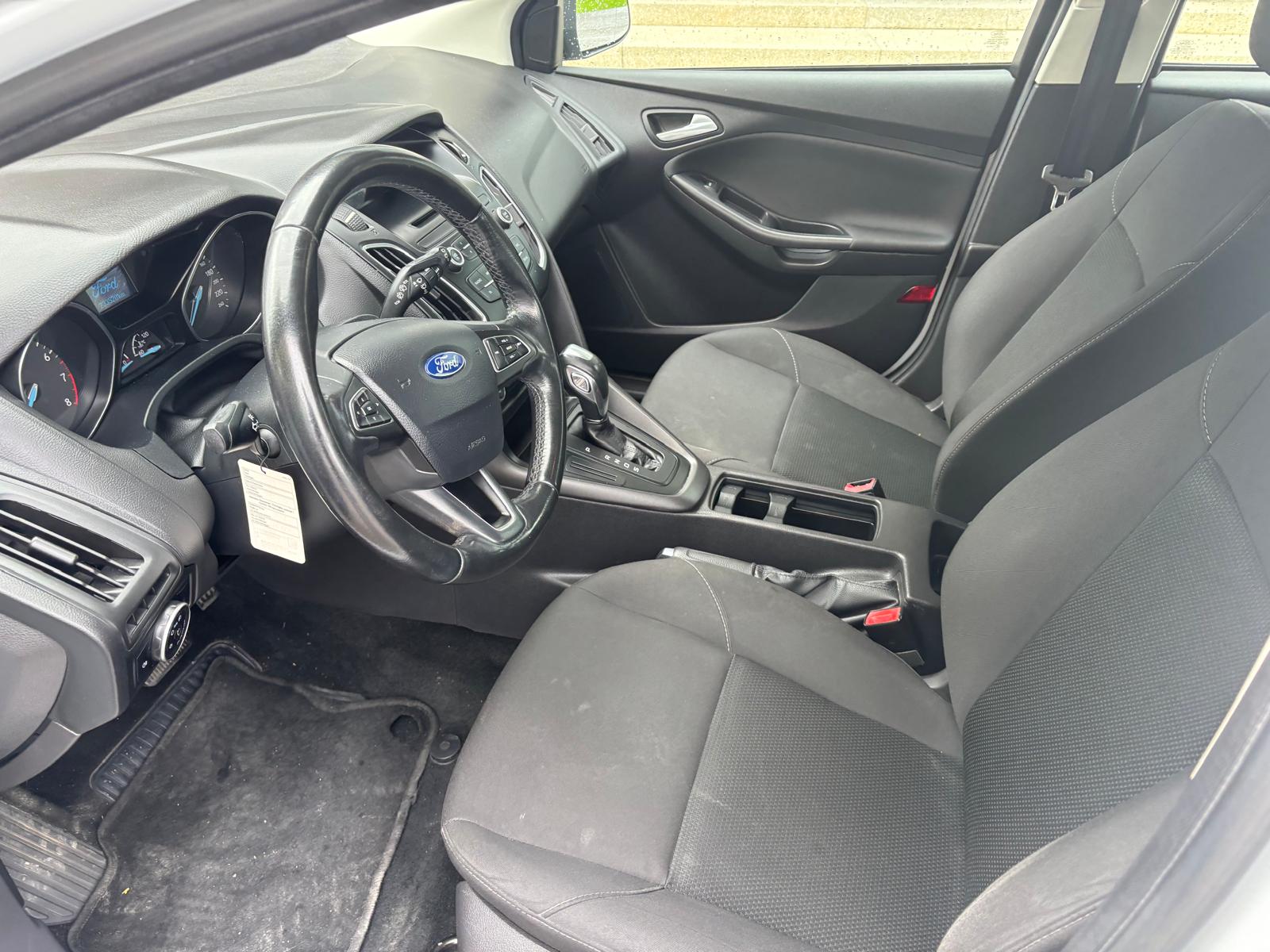 FORD Focus 1.6i VCT Trend PowerShift-image-3