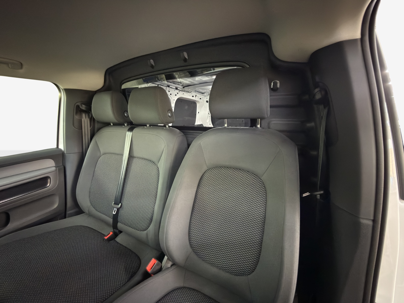 VW ID. Buzz Cargo Pro 4Motion-image-11