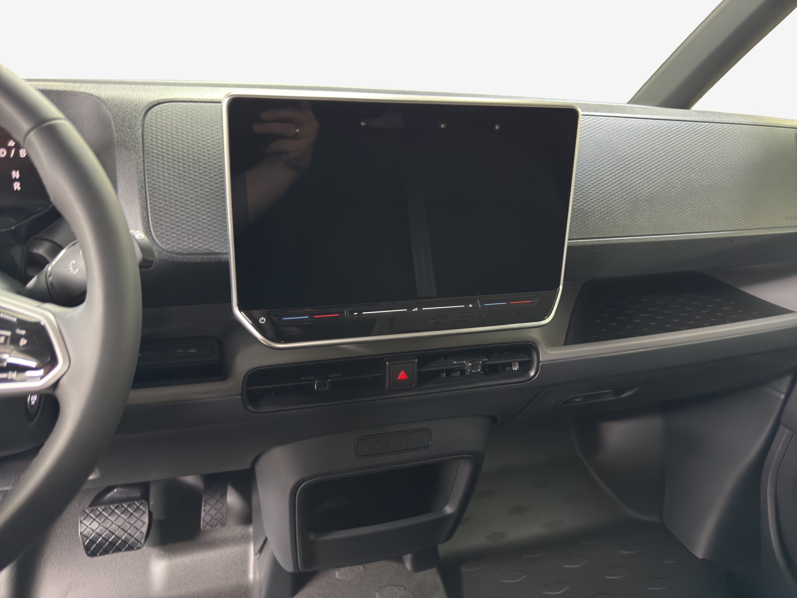VW ID. Buzz Cargo Pro 4Motion-image-10