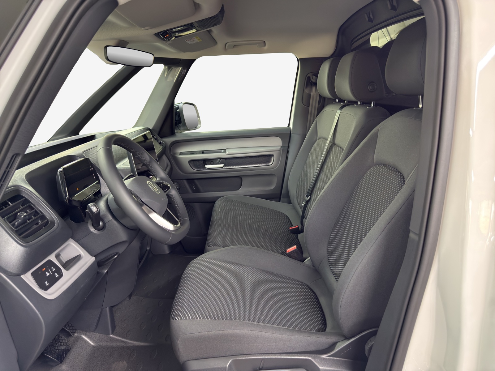 VW ID. Buzz Cargo Pro 4Motion-image-7