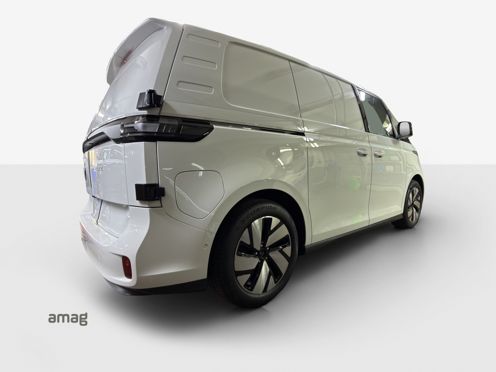 VW ID. Buzz Cargo Pro 4Motion-image-4
