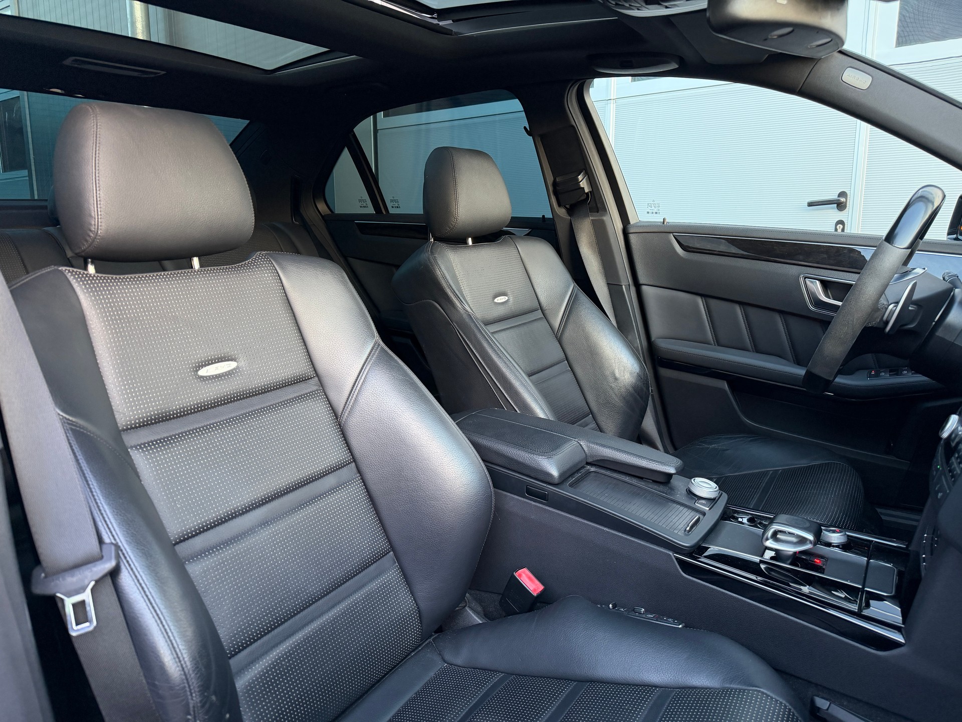 MERCEDES-BENZ E 63 CGI AMG 7G-Tronic-image-13