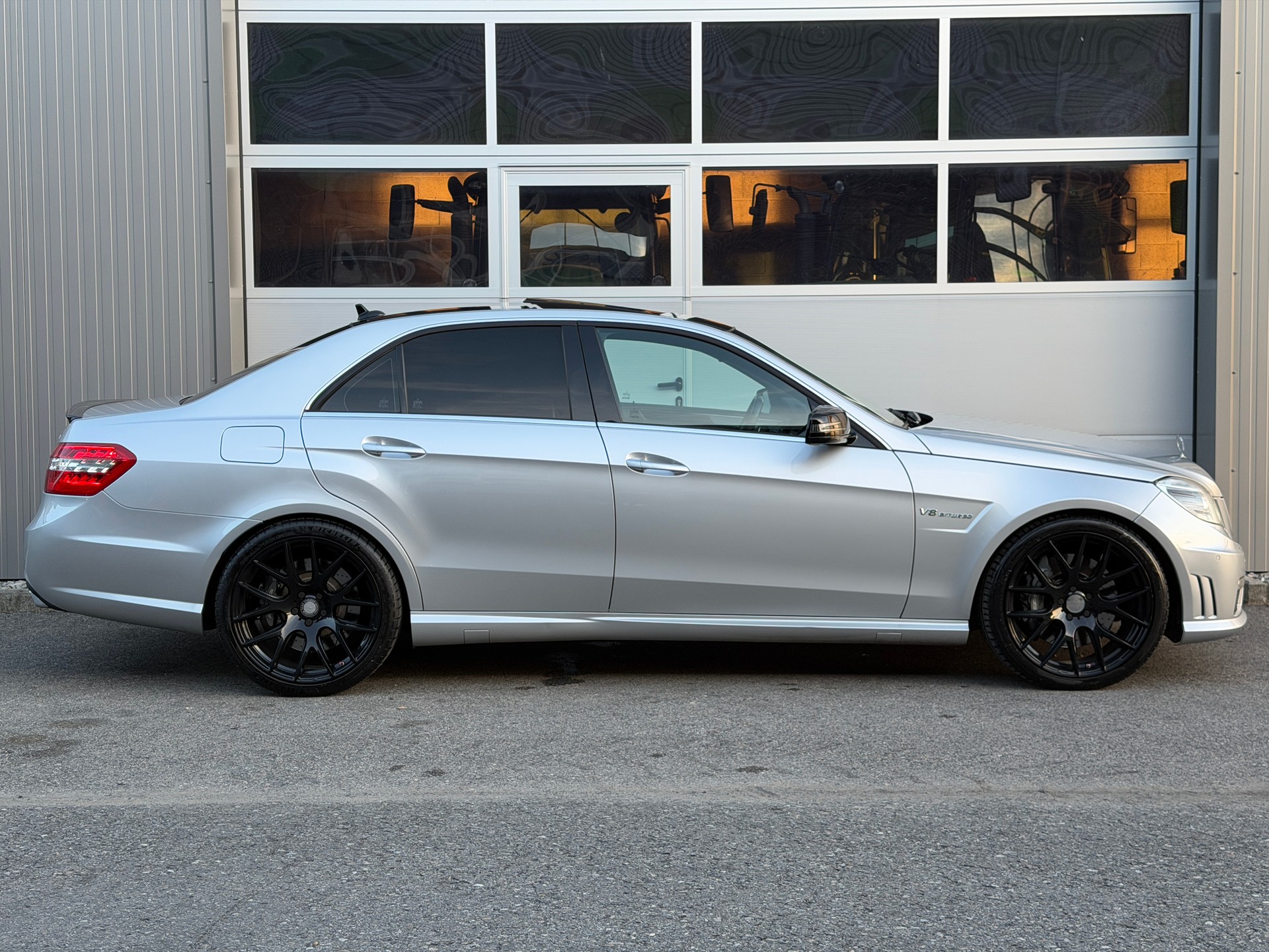 MERCEDES-BENZ E 63 CGI AMG 7G-Tronic-image-6