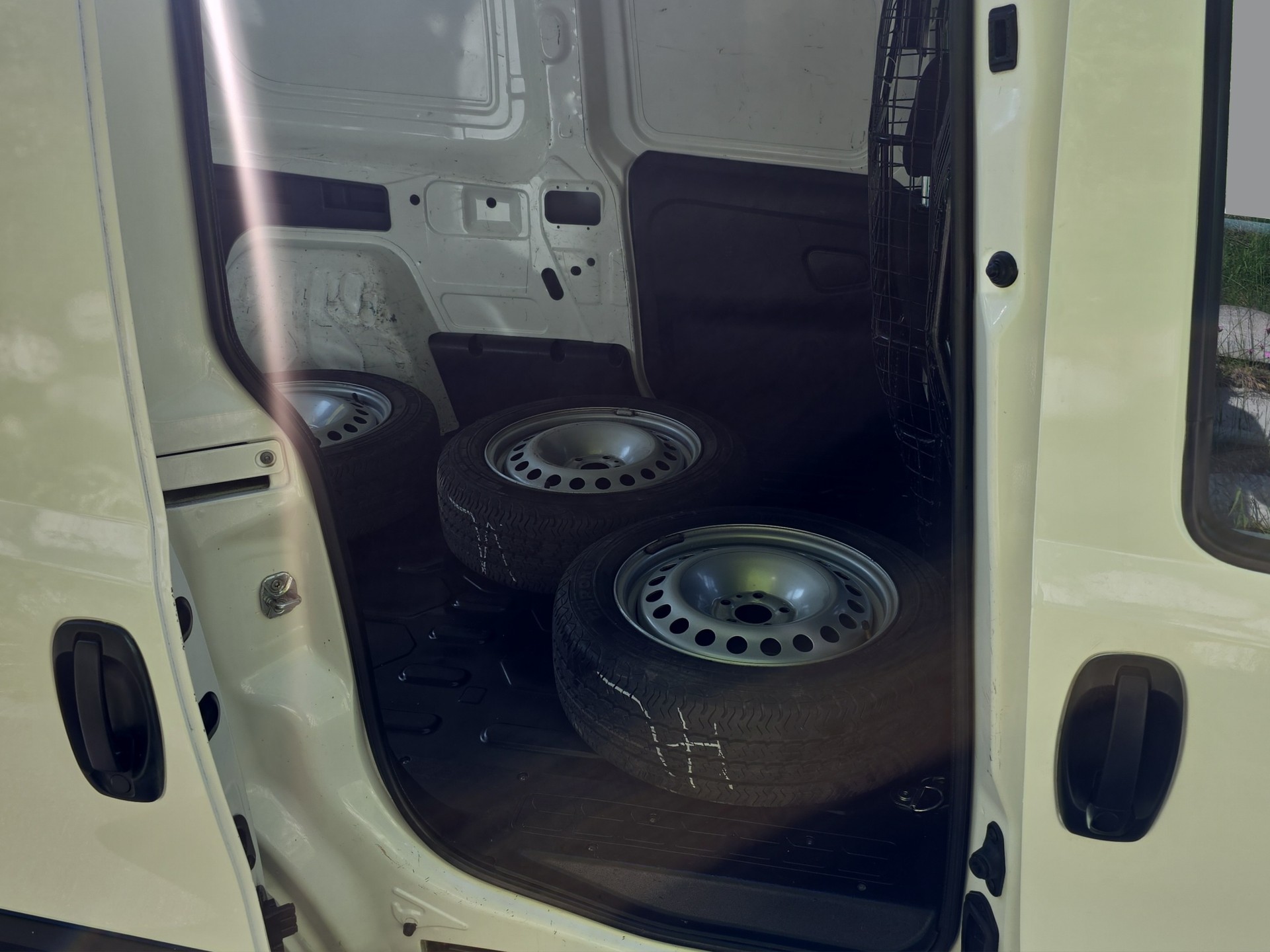 OPEL Combo 1.4i Start/Stop 2.4 L2H1-image-11