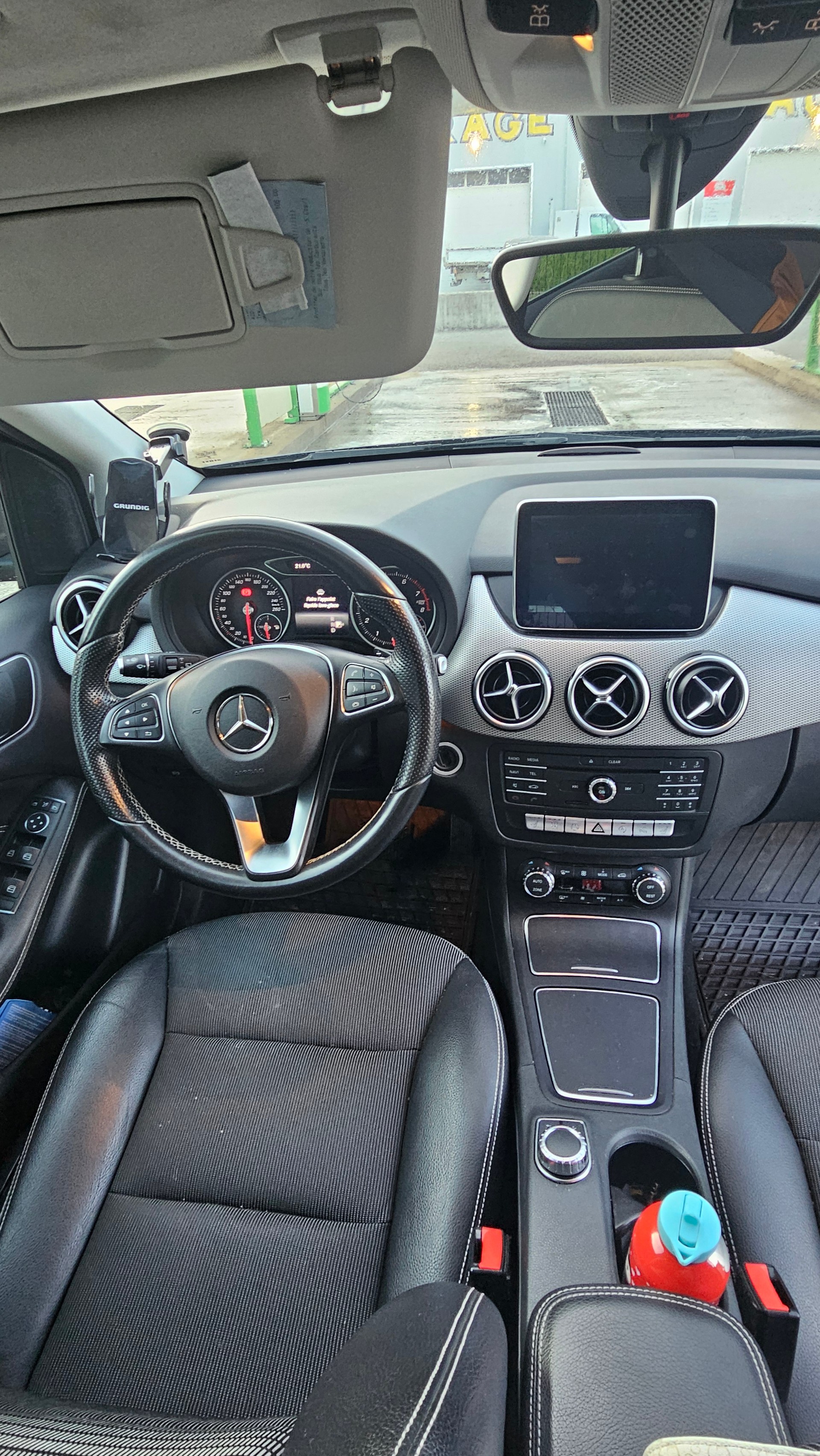 MERCEDES-BENZ B 220 AMG Line 4m-image-4