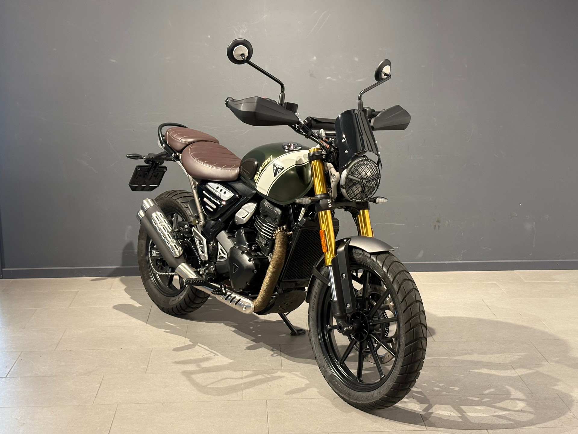 TRIUMPH Scrambler 400 X-showroom-element-1