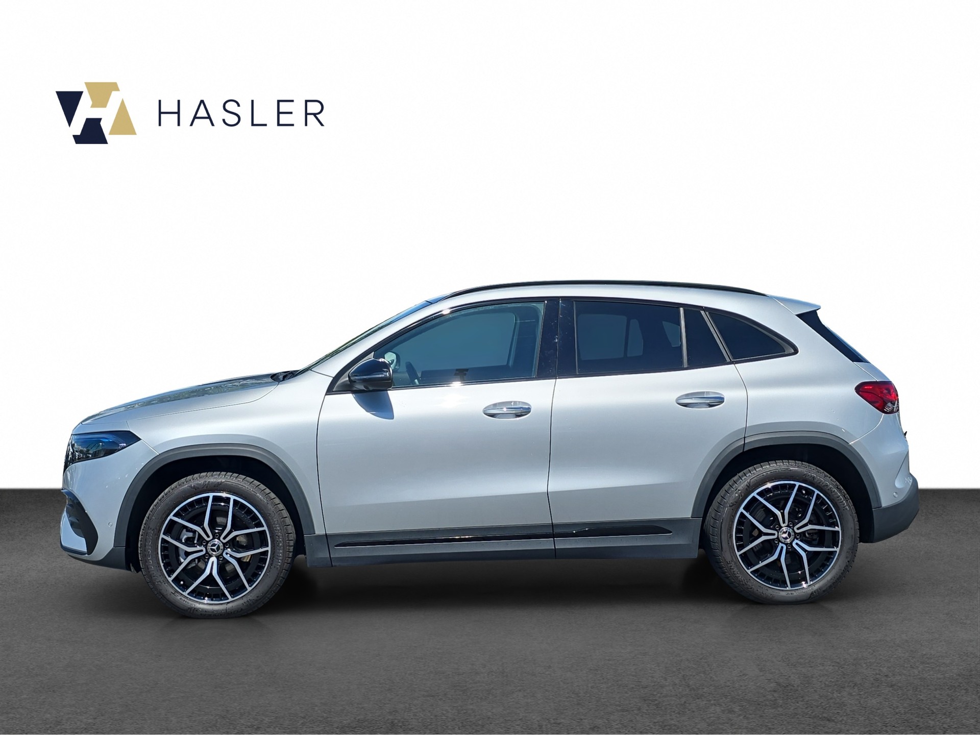 MERCEDES-BENZ EQA 300 AMG Line 4Matic-image-1
