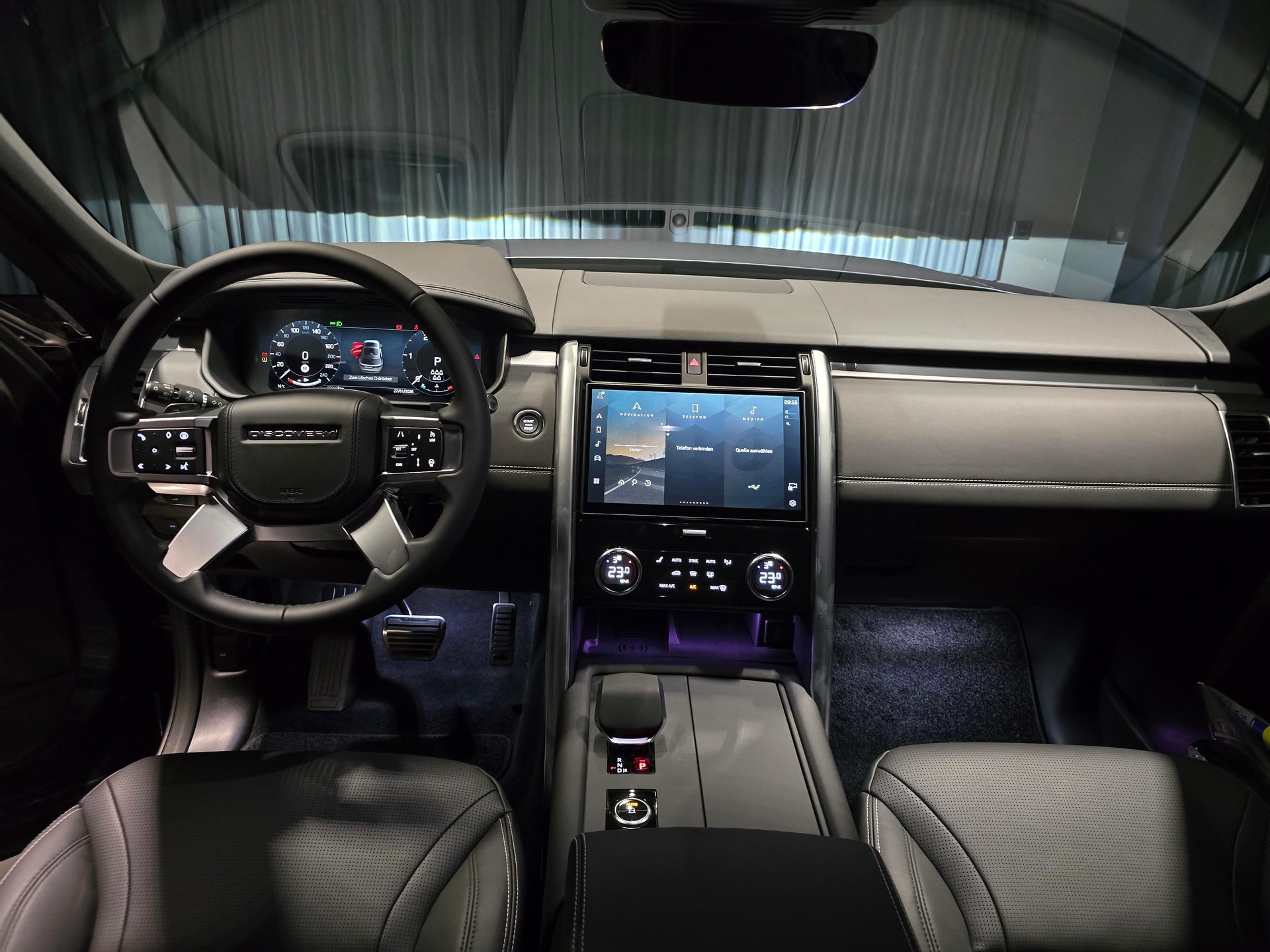 LAND ROVER Discovery 3.0 D I6 350 Dynamic HSE-image-7