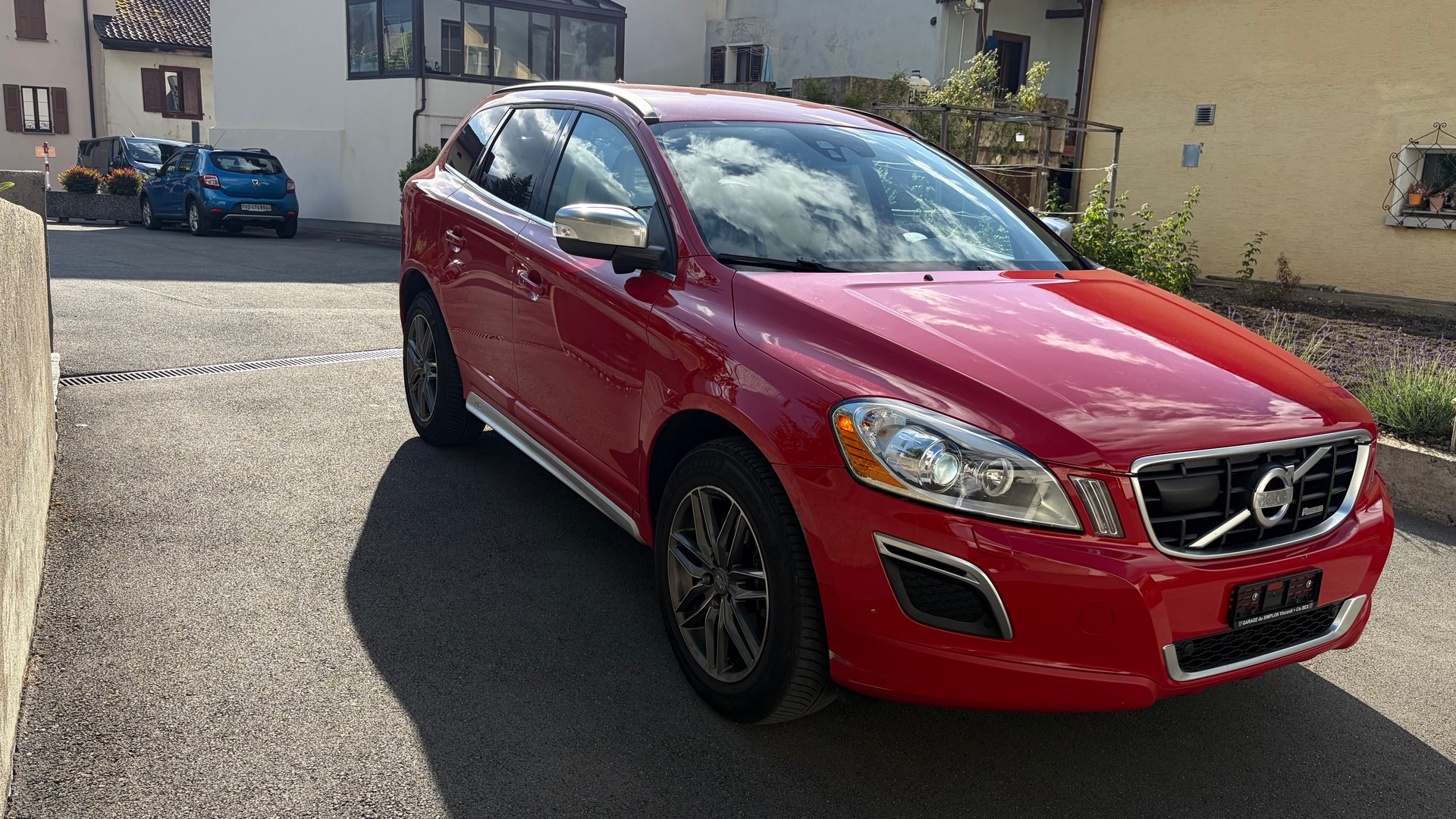 VOLVO 2.4 D5 R-Design AWD-image-3