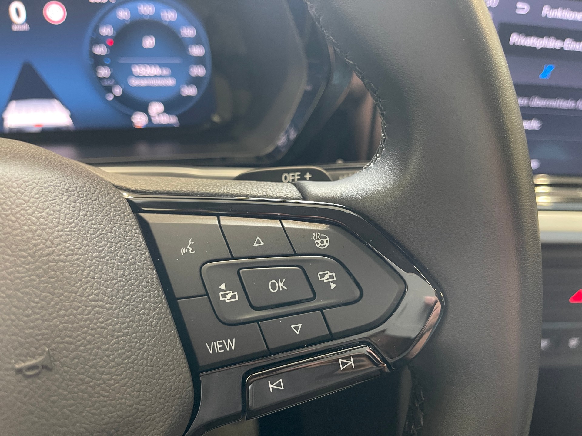 FORD Grand Tourneo Connect 2.0 EcoBlue Active Automat *7 PLATZ*-image-18