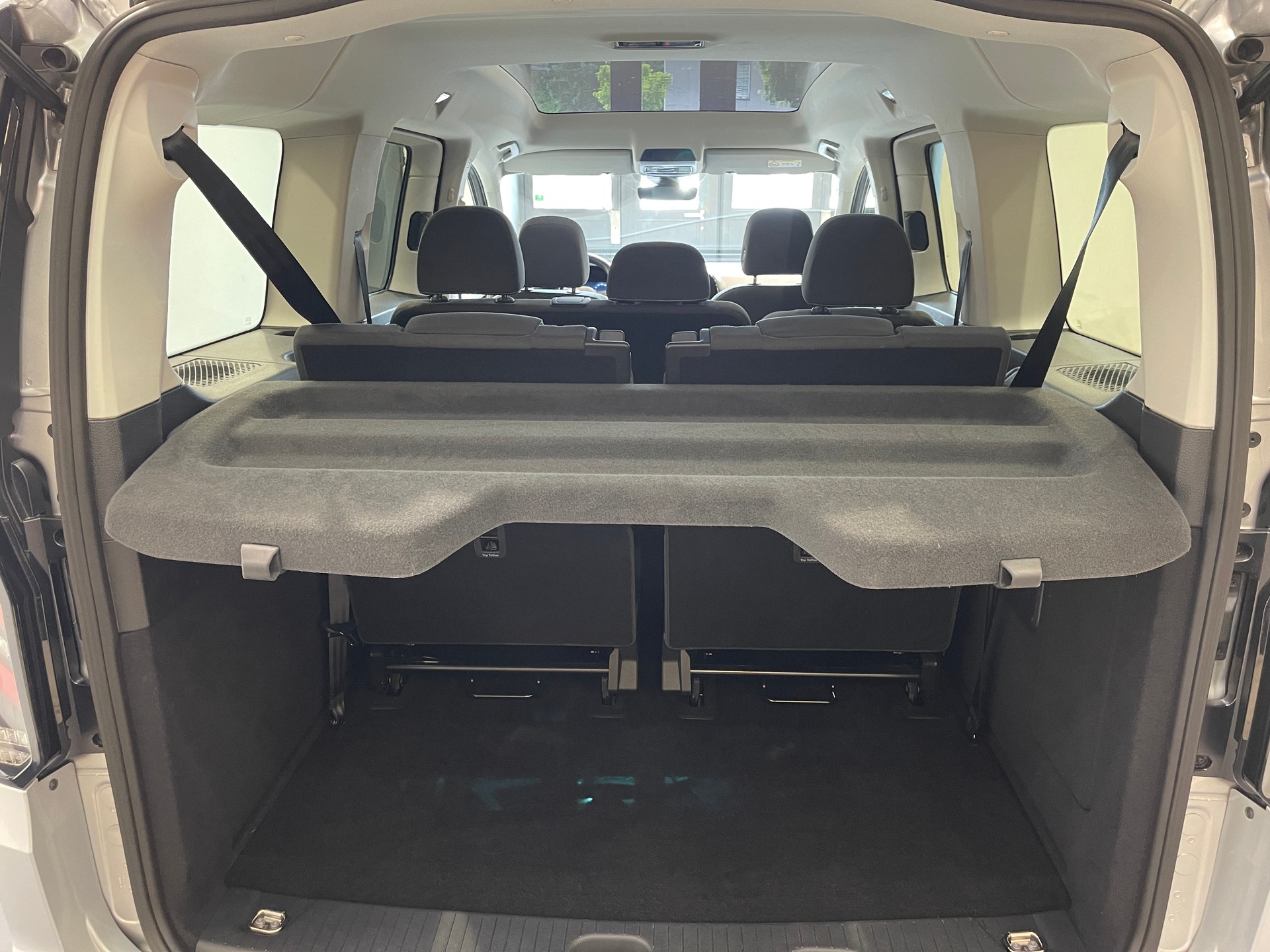 FORD Grand Tourneo Connect 2.0 EcoBlue Active Automat *7 PLATZ*-image-15