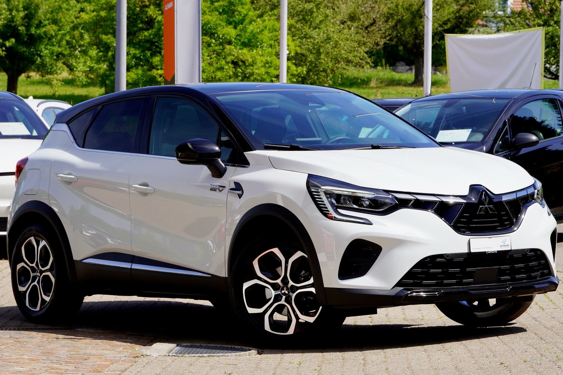 MITSUBISHI ASX 1.6 PHEV Instyle-image-0